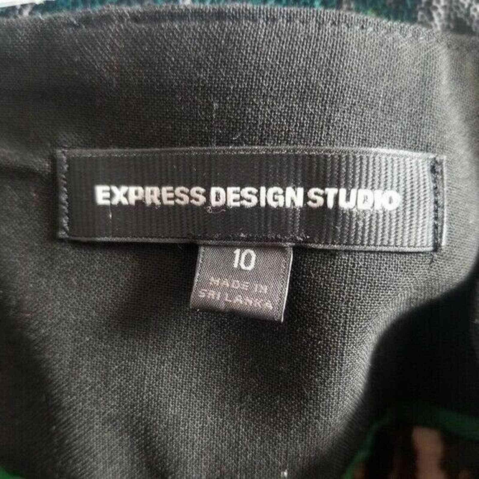 Express Express Design Studio Mini Skirt Size 10 Black Work Career Size 32" / US 10 / IT 46 - 4 Thumbnail