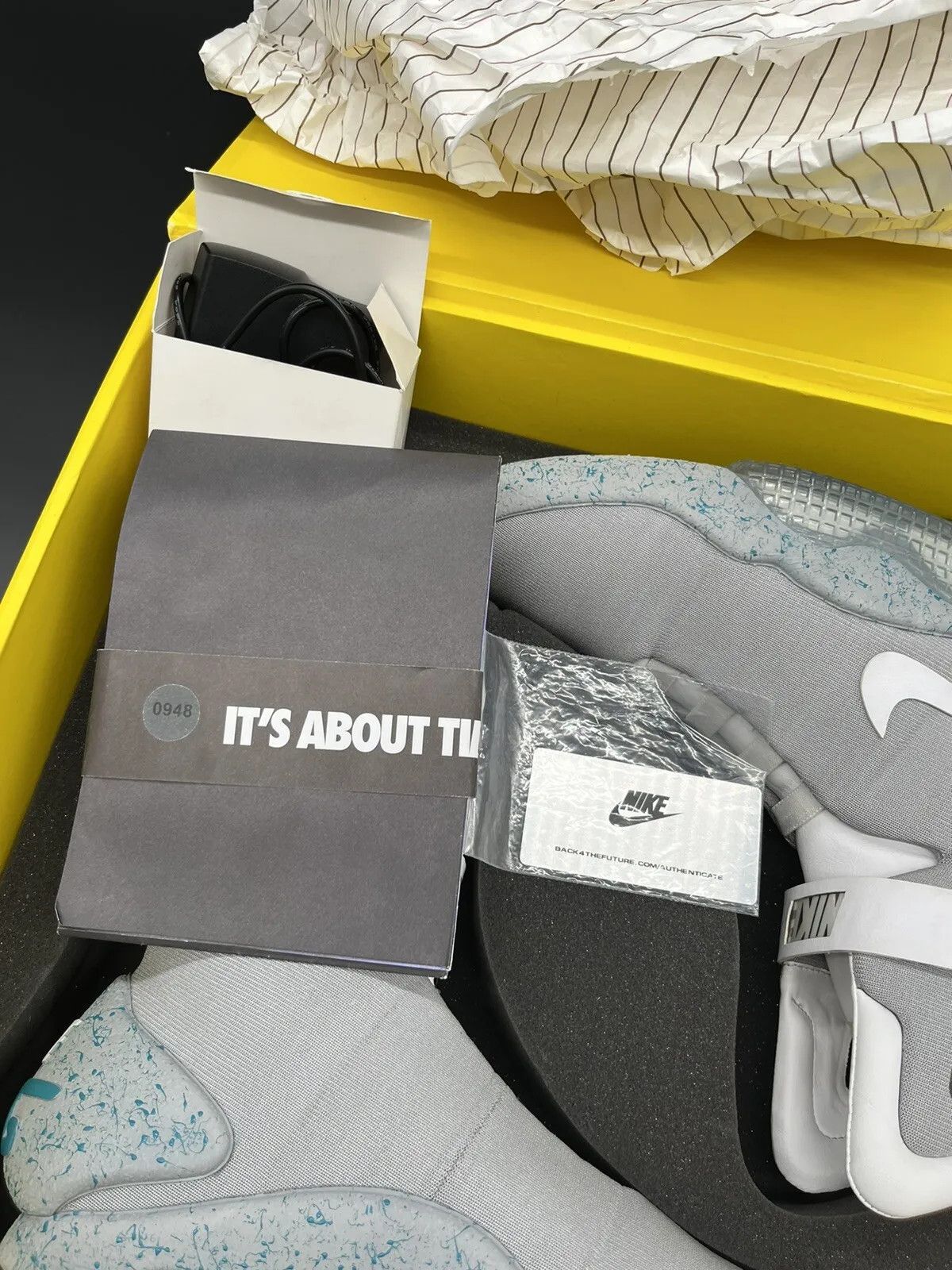 Nike Nike MAG Back To The Future 2011 (VNDS) OG ALL Size US 8 / EU 41 - 12 Thumbnail