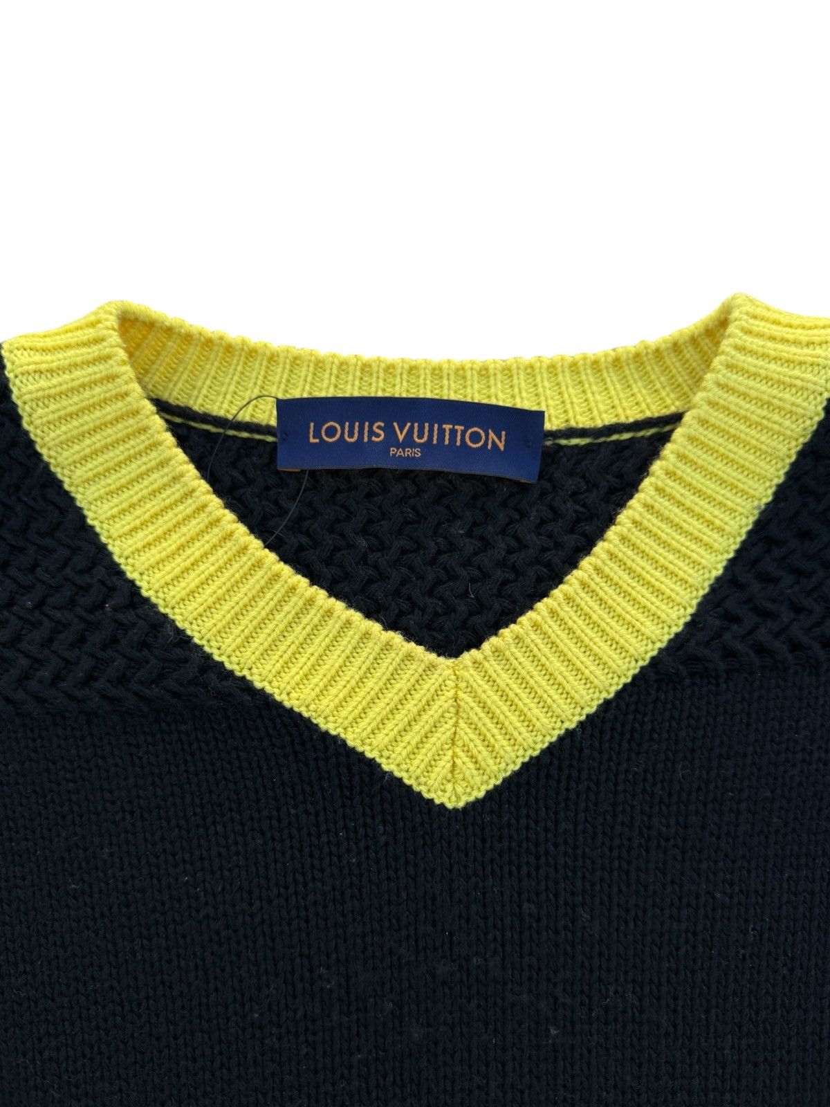 Louis Vuitton Louis Vuitton intertarsia football knit jersey Size US M / EU 48-50 / 2 - 7 Thumbnail
