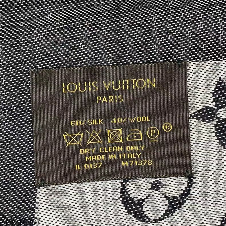 Louis Vuitton Louis Vuitton Printed Silk Scarf -2505 Size ONE SIZE - 5 Thumbnail