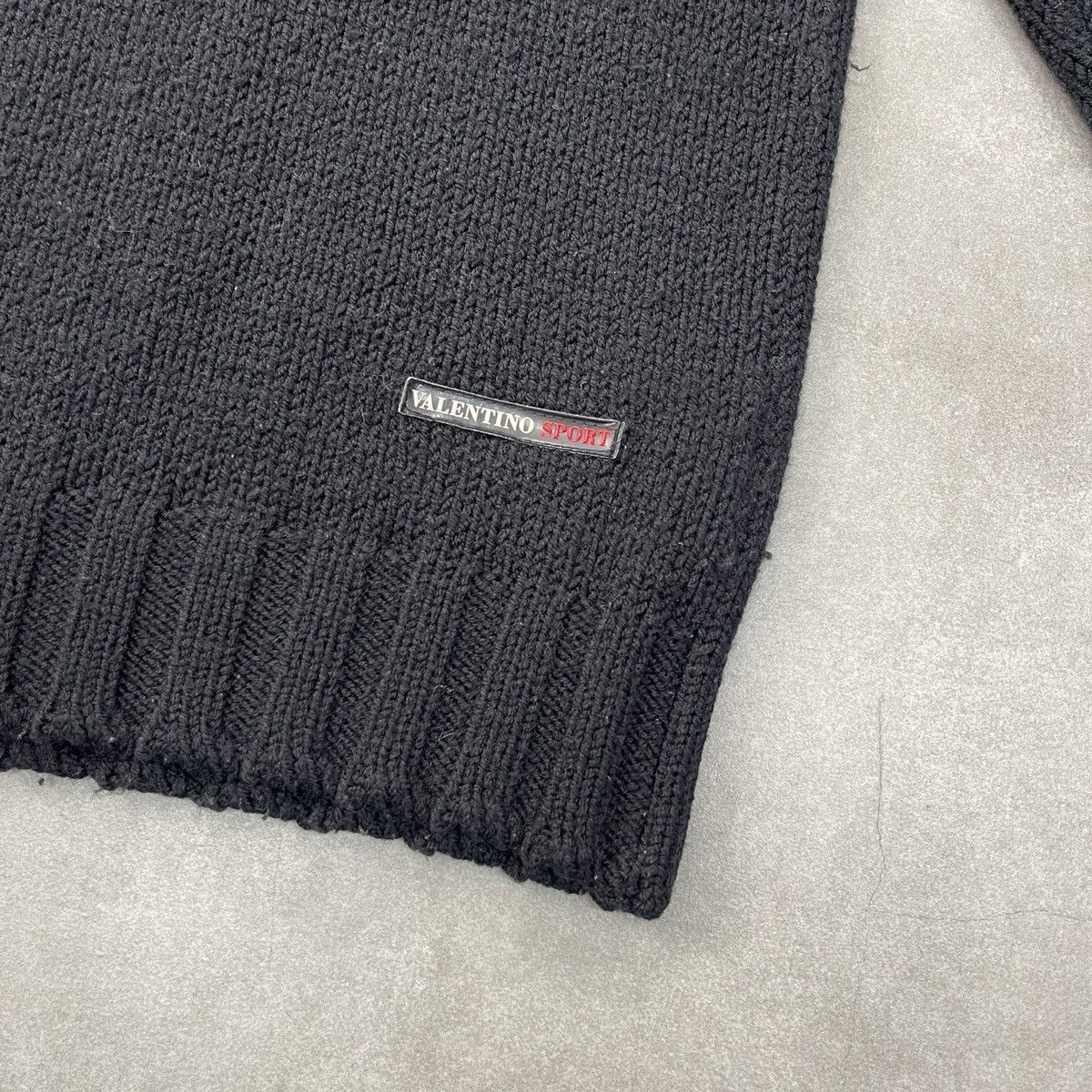 Valentino × Vintage Vintage Valentino Sport Wool Sweater Size 44 Size US S / EU 44-46 / 1 - 7 Thumbnail