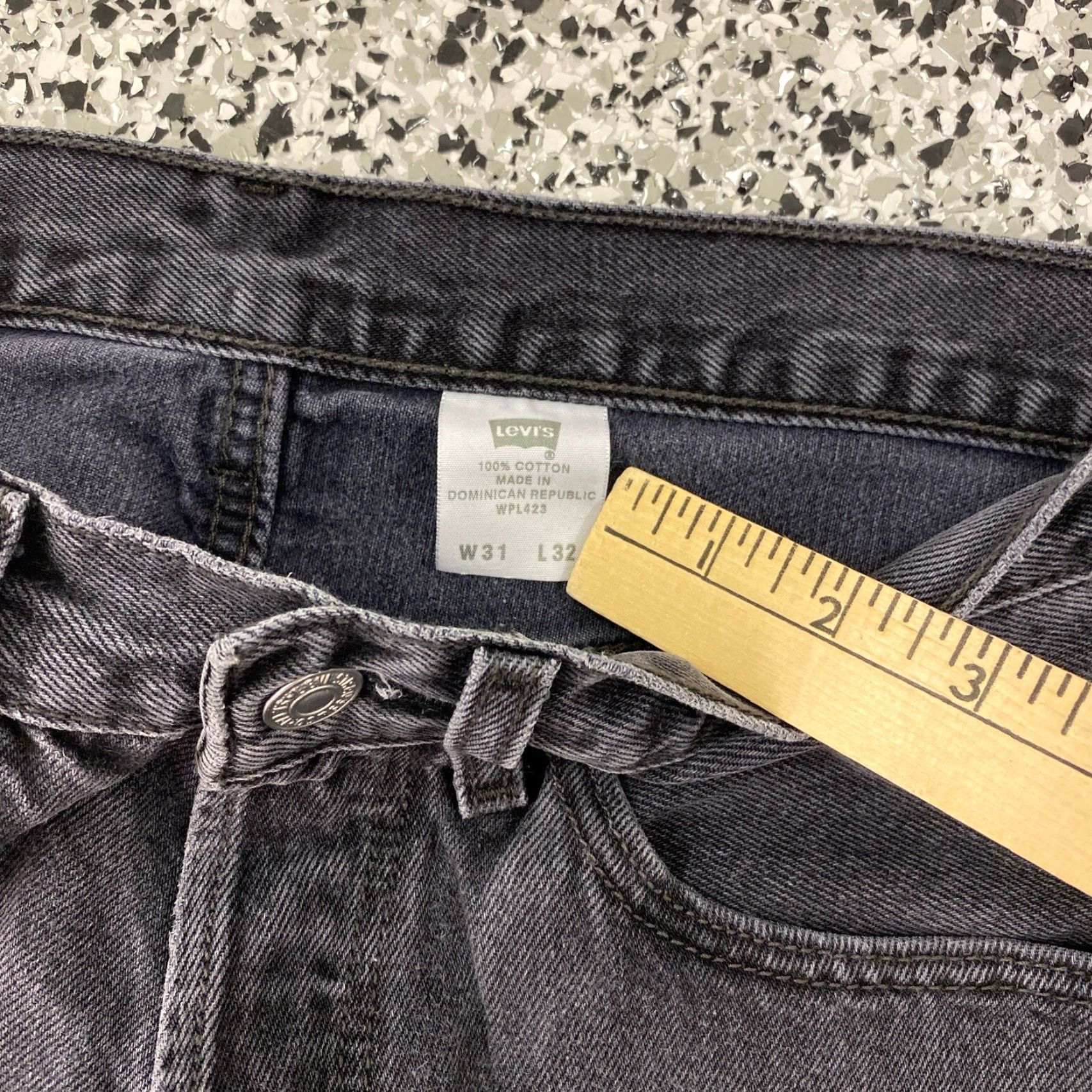 Levi's VINTAGE Levi’s 501 XX Jeans Mens 26x30 31x32 Black Denim Straight Leg Button Fly 90s Grunge USA Mens Size US 26 / EU 42 - 3 Thumbnail