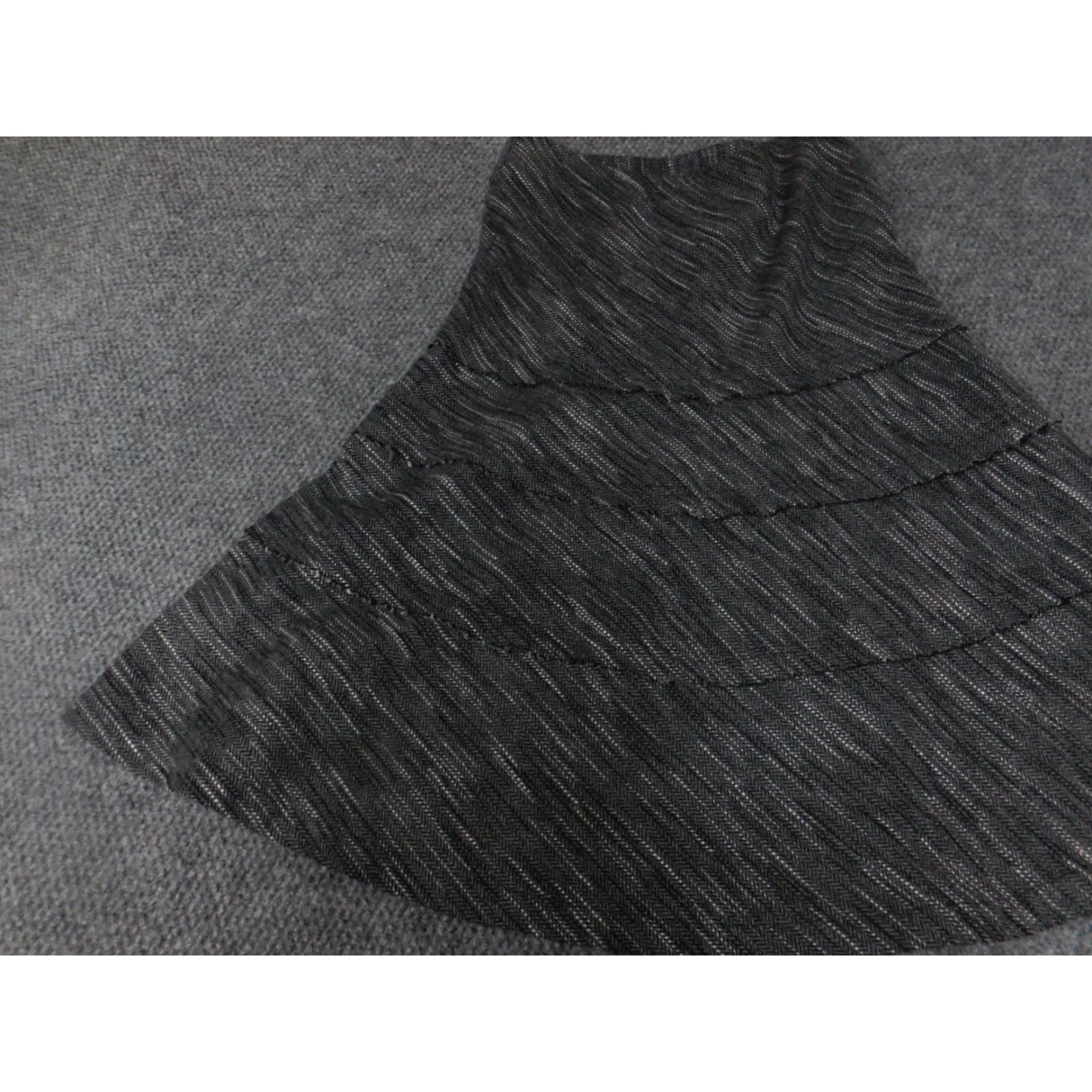 Vintage Ann Trinity Skirt Womens Midi Gray Ruffles A-Line Knit Polyester Zip 4 Size 27" / US 4 / IT 40 - 3 Thumbnail