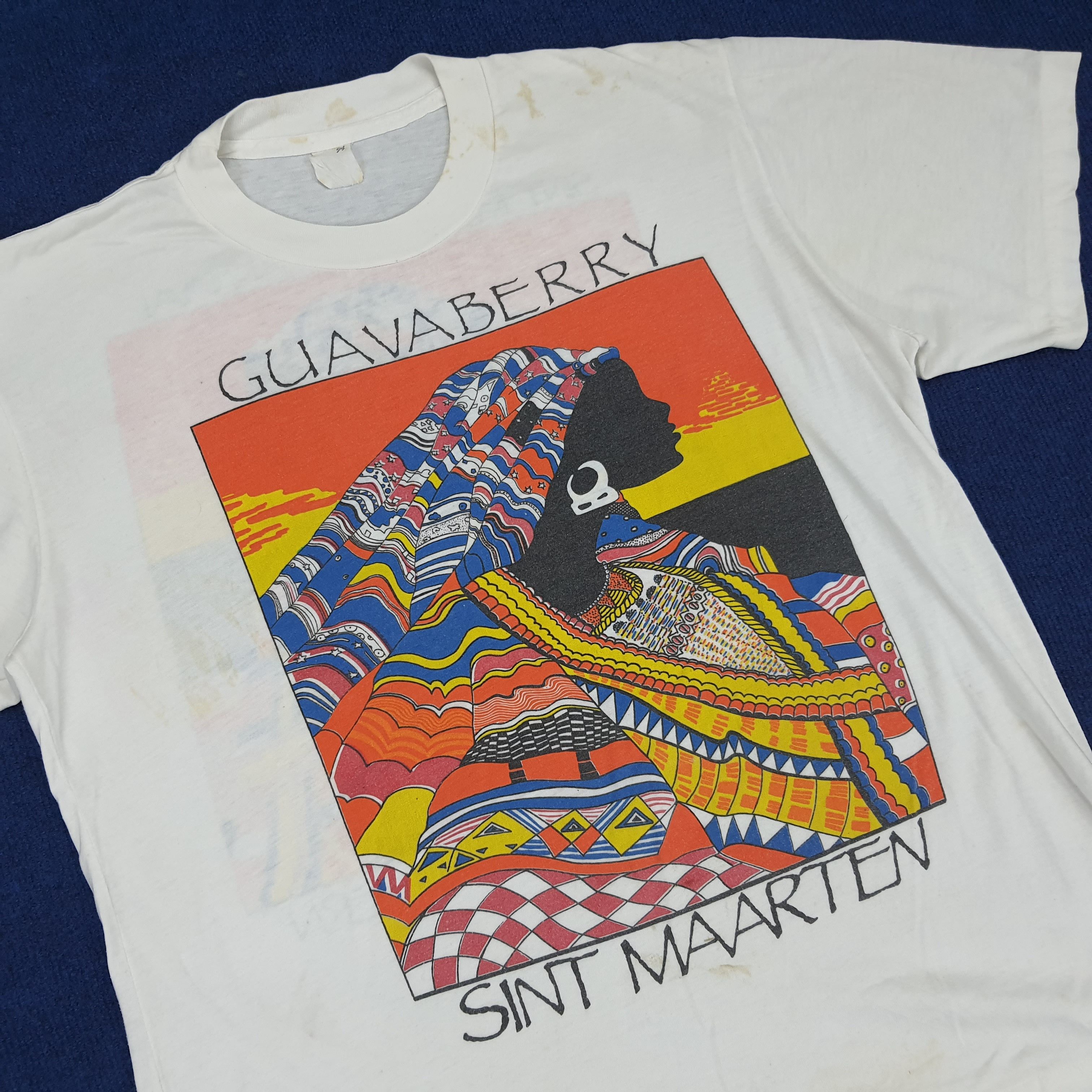 Vintage Sint Maarten Guavaberry Art T-shirt Size US L / EU 52-54 / 3 - 2 Thumbnail