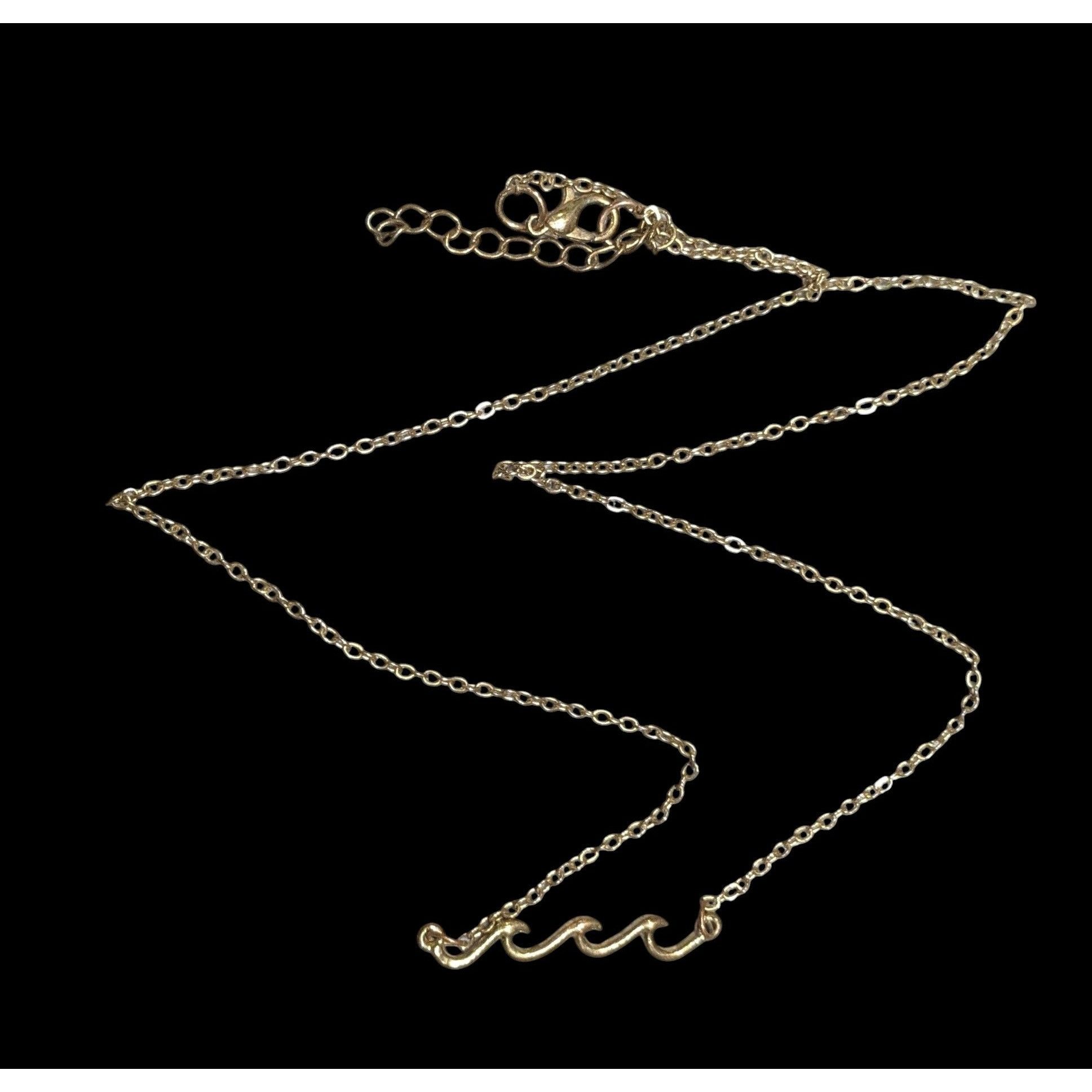 Other Minimalist Beachy Gold Tone Wave Pendant Necklace Size ONE SIZE - 1 Thumbnail