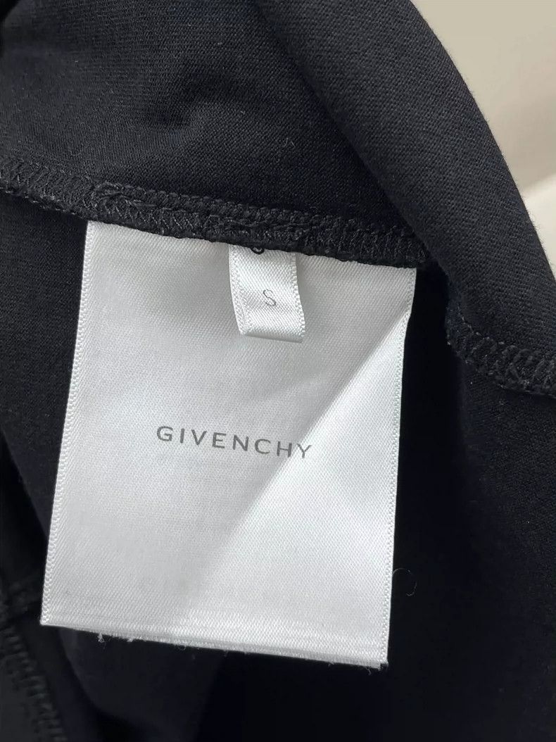 Givenchy Givenchy Black Short-Sleeve Size US S / EU 44-46 / 1 - 4 Thumbnail