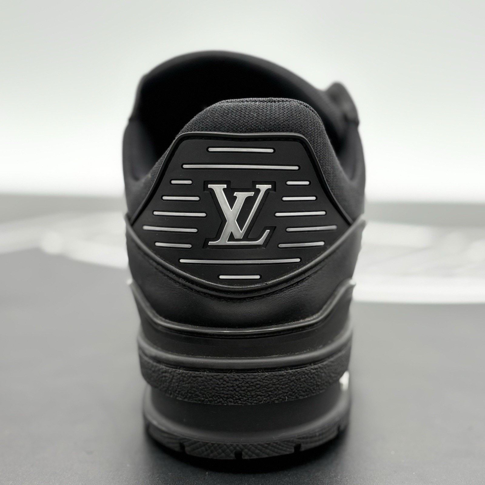 Louis Vuitton (9.5-10 US) Louis Vuitton Trainer ' Black ' | SUPER CLEAN! Size US 10 / EU 43 - 3 Thumbnail