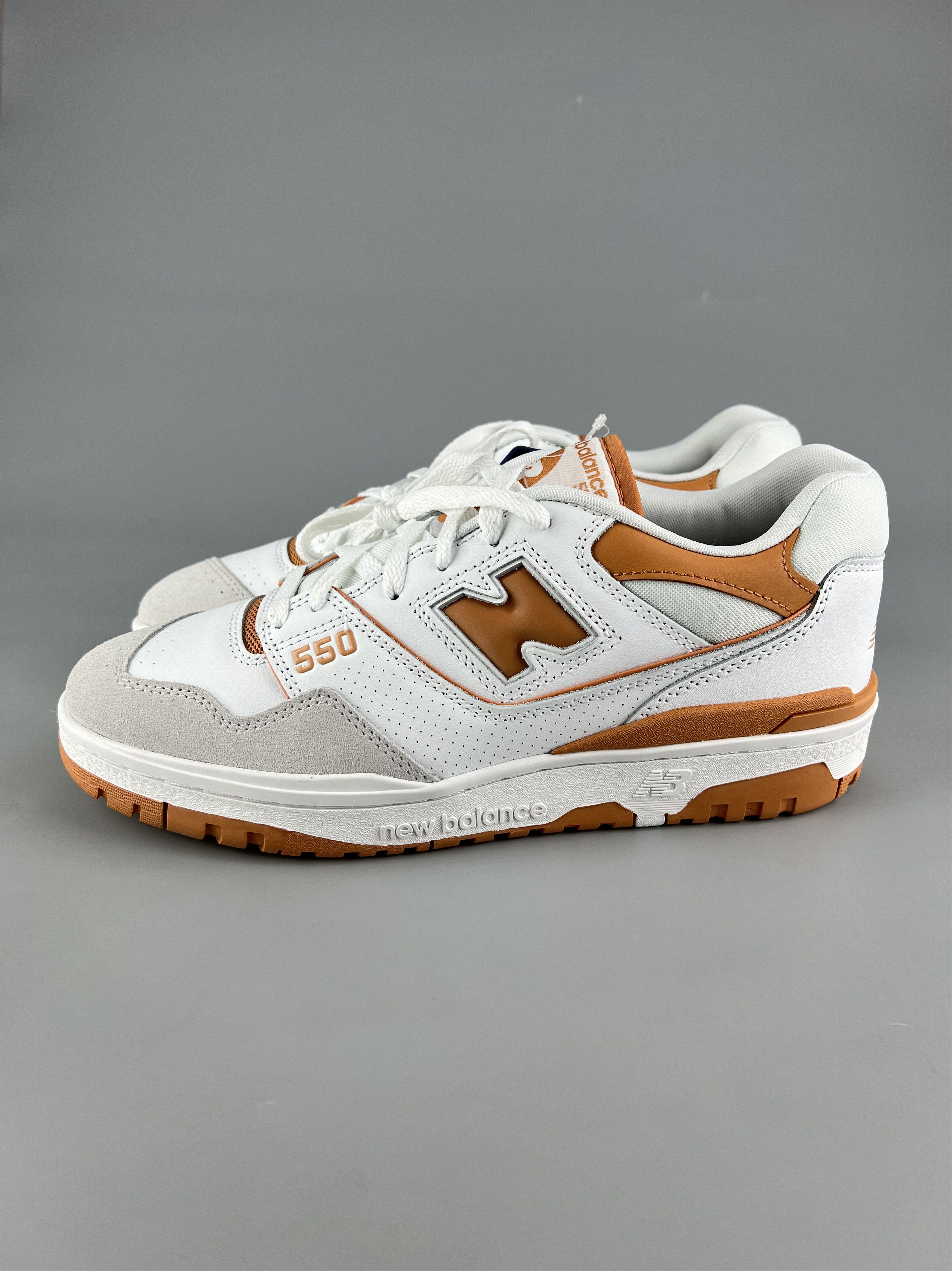 New Balance New Balance 550 Men's Sneakers Size US10.5 Size US 10.5 / EU 43-44 - 2 Thumbnail