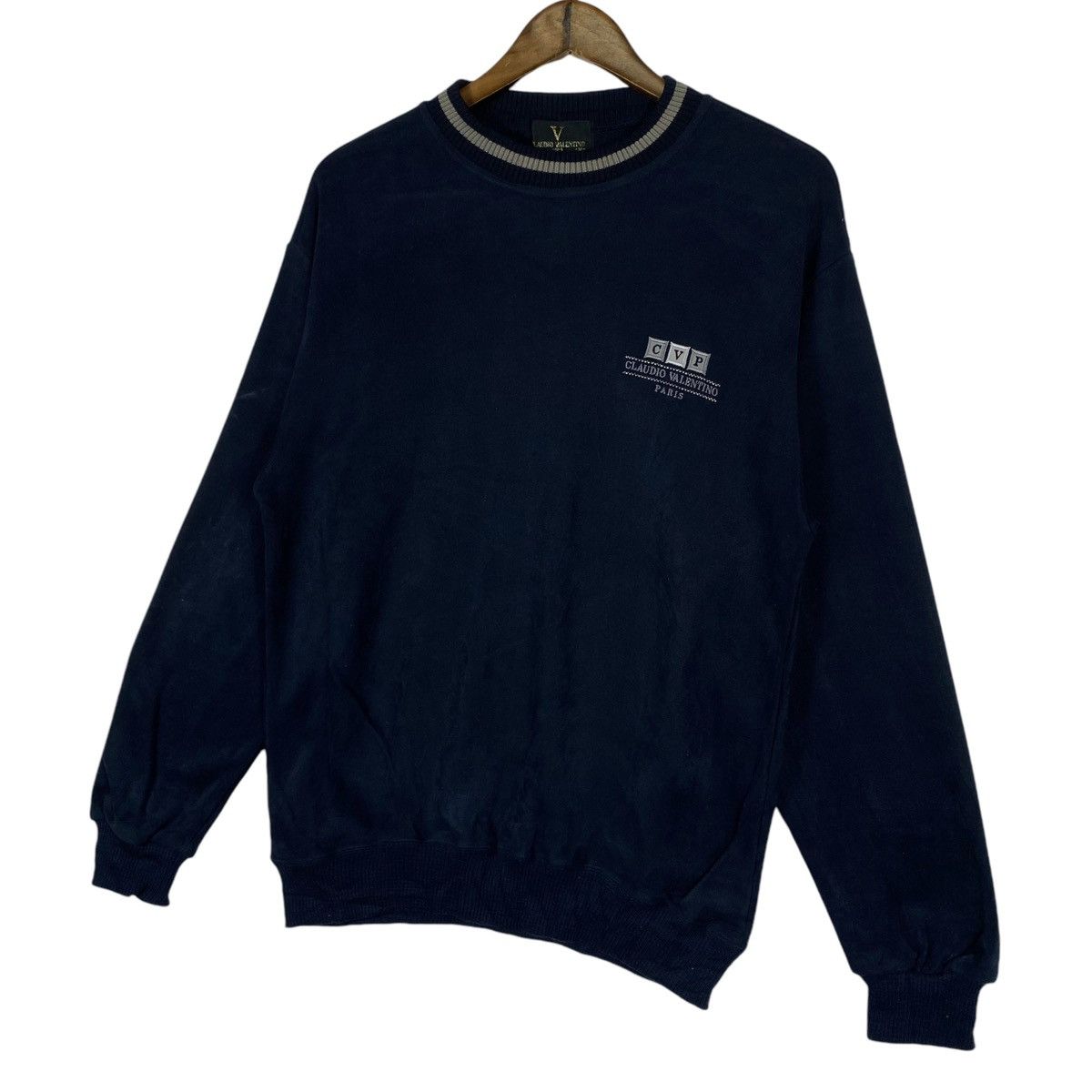 Vintage Vintage Claudio Valentino Small Embroidered Crewneck Size US M / EU 48-50 / 2 - 3 Thumbnail