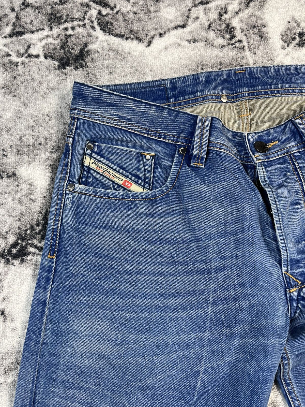 Diesel Diesel Larkee Regular Straight Jeans Tag 31 Fit 34 Size US 31 - 5 Thumbnail