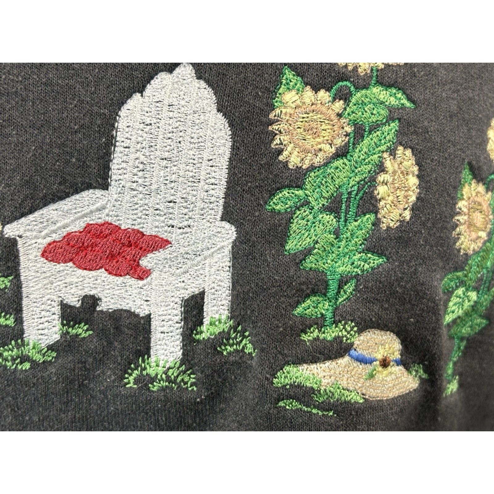 Hanes VINTAGE Hanes Sweatshirt Embroidered Crew Neck Pullover Sz M Women 90s Black Garden Granny Embroidered 90s Womens Size M / US 6-8 / IT 42-44 - 7 Thumbnail