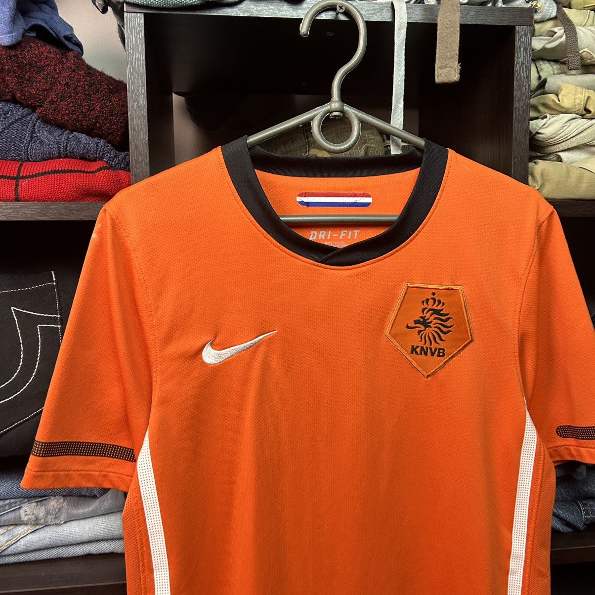 Nike Mens Nike Nederland National 2010 Soccer jersey size S Size US S / EU 44-46 / 1 - 2 Thumbnail