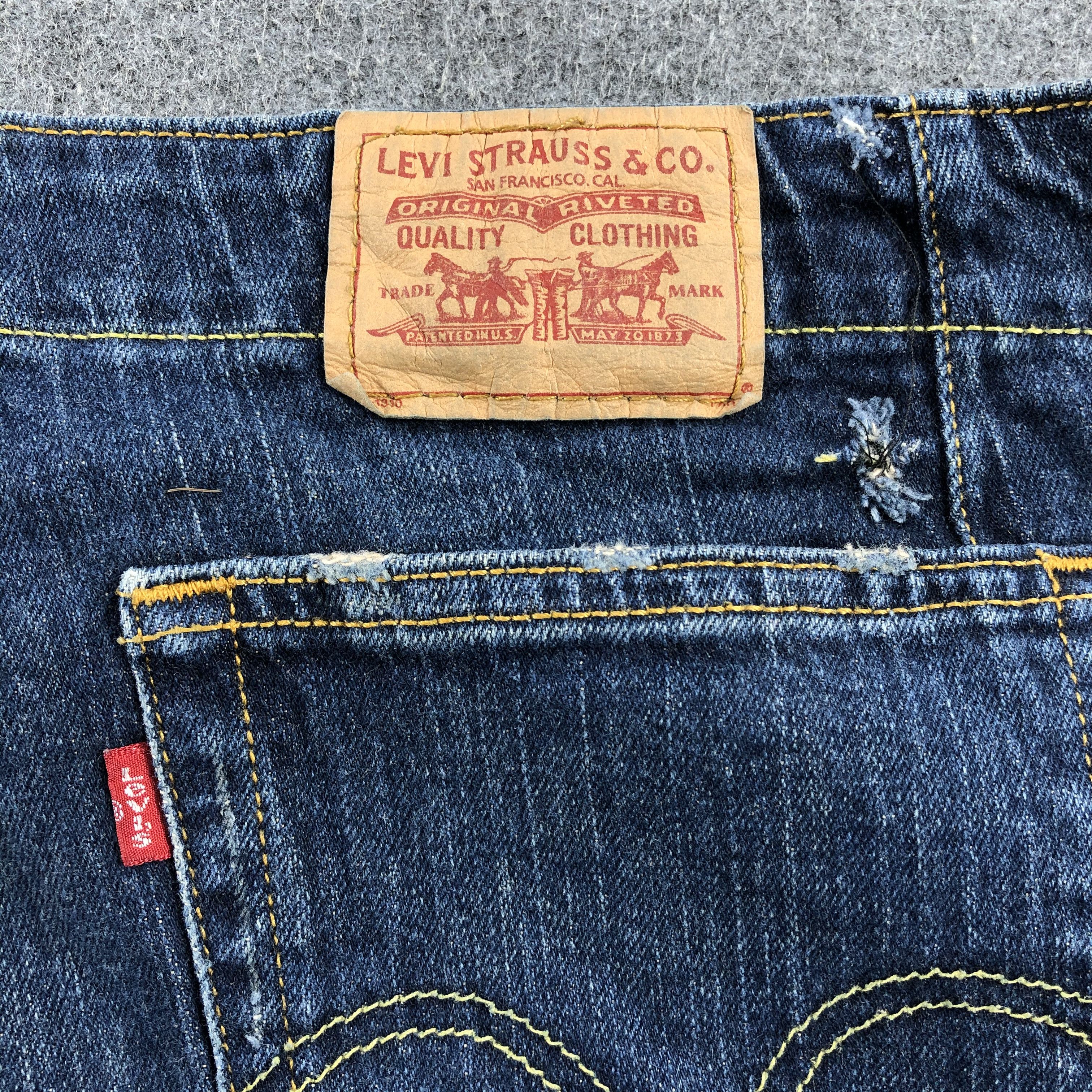 Levi's Vintage Blue Wash Levis 525 Boot Cut Jeans-J916 Size US 37 - 5 Thumbnail