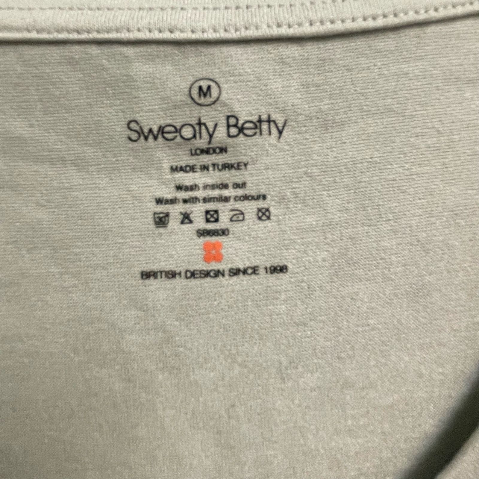 Sweaty Betty Sweaty Betty V-Neck Size Medium Tee T-Shirt Athleisure Gray Size M / US 6-8 / IT 42-44 - 5 Thumbnail
