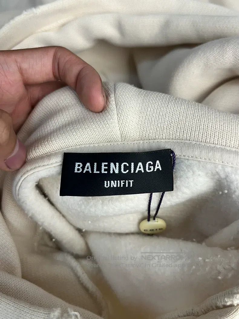 Balenciaga Balenciaga Off-White Hole Jeans Sweatshirt Size US M / EU 48-50 / 2 - 3 Thumbnail