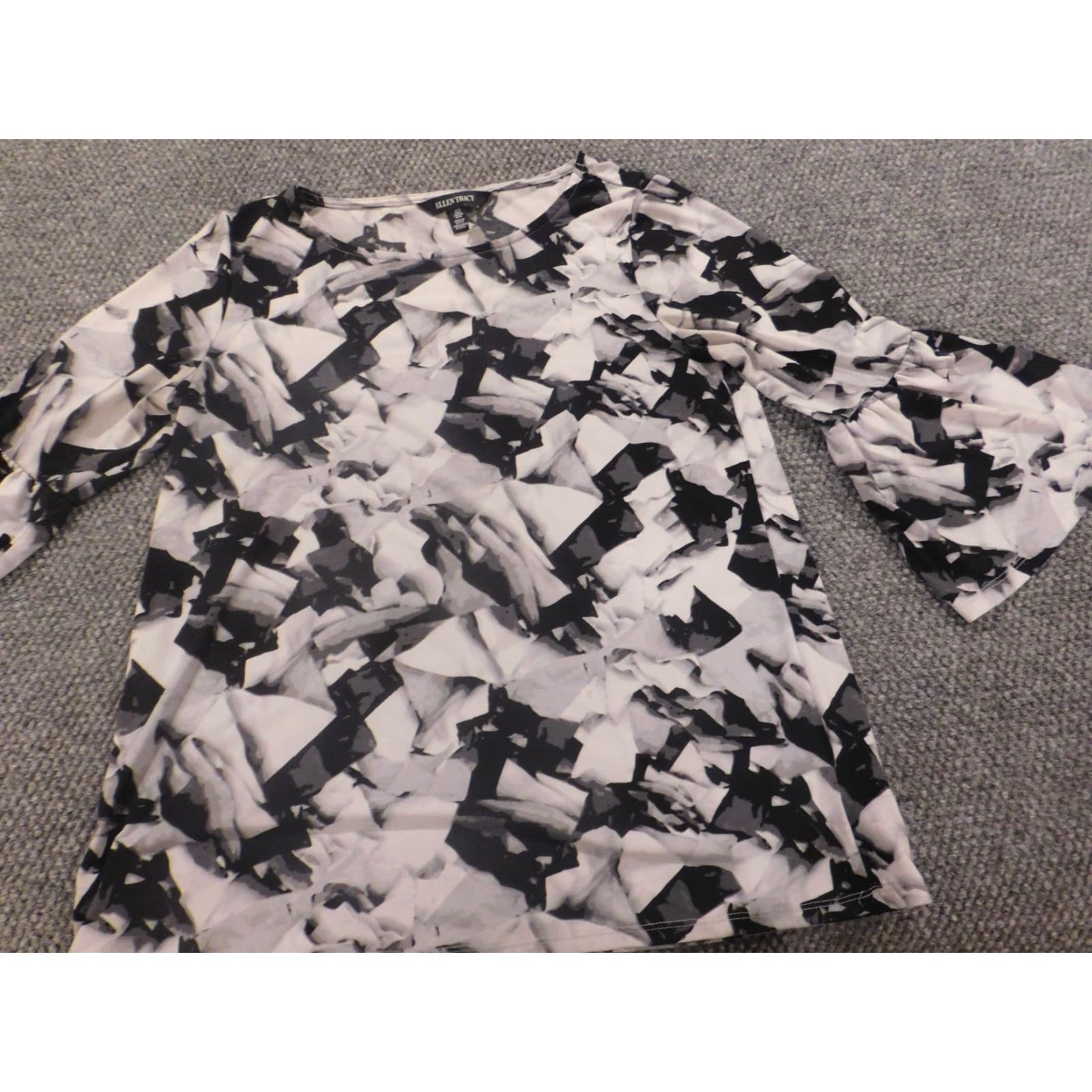 Ellen Tracy Ellen Tracy Womens Blouse M Gray Crew Neck Short Sleeve Pullover Cotton Rayon Stretch Casual Basic Classic Regular Tee Shirt Size M / US 6-8 / IT 42-44 - 4 Thumbnail