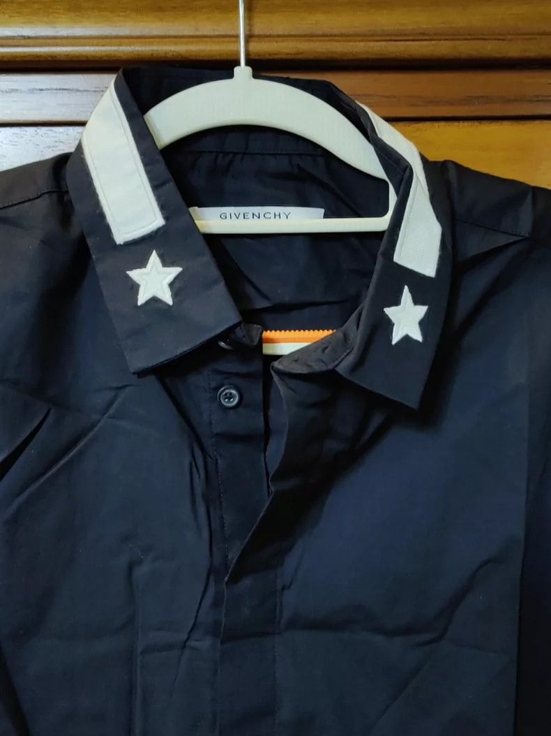 Givenchy Givenchy Black star pattern shirt, XL size, 42 inches, len Size US XL / EU 56 / 4 - 2 Thumbnail