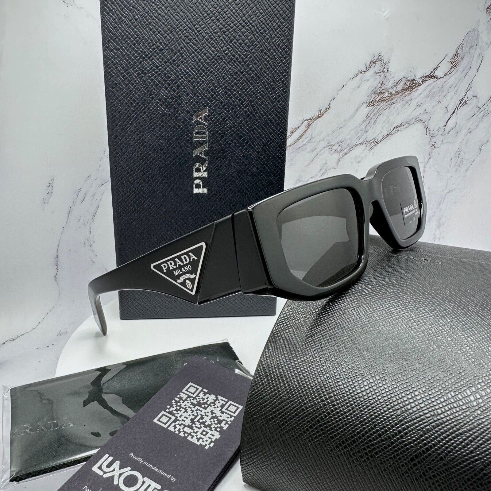 NEW PRADA Sunglasses Black Square Rectangle Plaque Logo