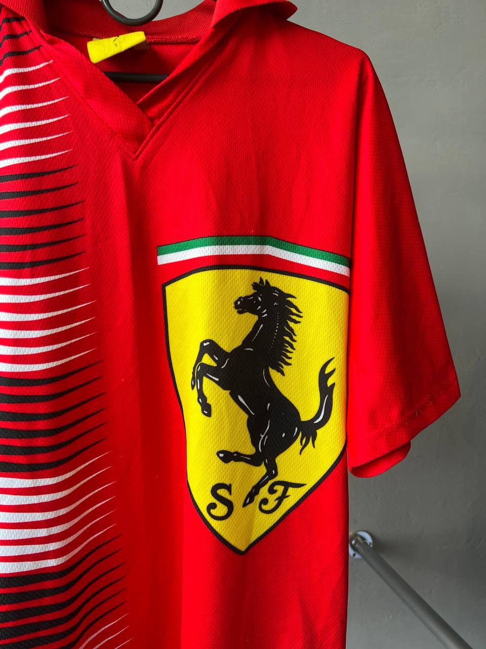 Ferrari 1996/97 SCUDERRIA FERRARI FORMULA 1 OVERPRINT SHIRT POLO S Size US S / EU 44-46 / 1 - 4 Thumbnail