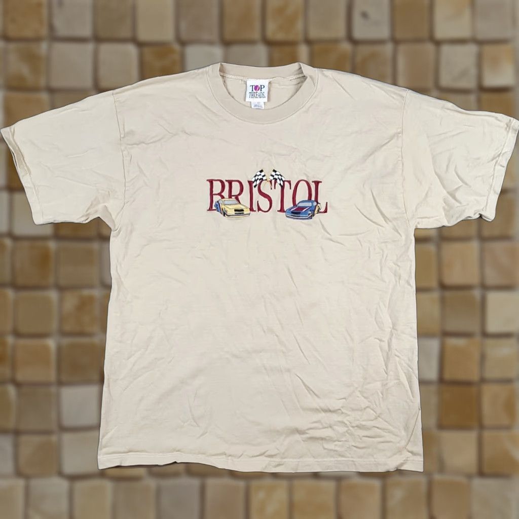 NASCAR VINTAGE Bristol Motor Speedway NASCAR Embroidered Cars Men's Size L Race T Shirt Size US L / EU 52-54 / 3 - 1 Thumbnail