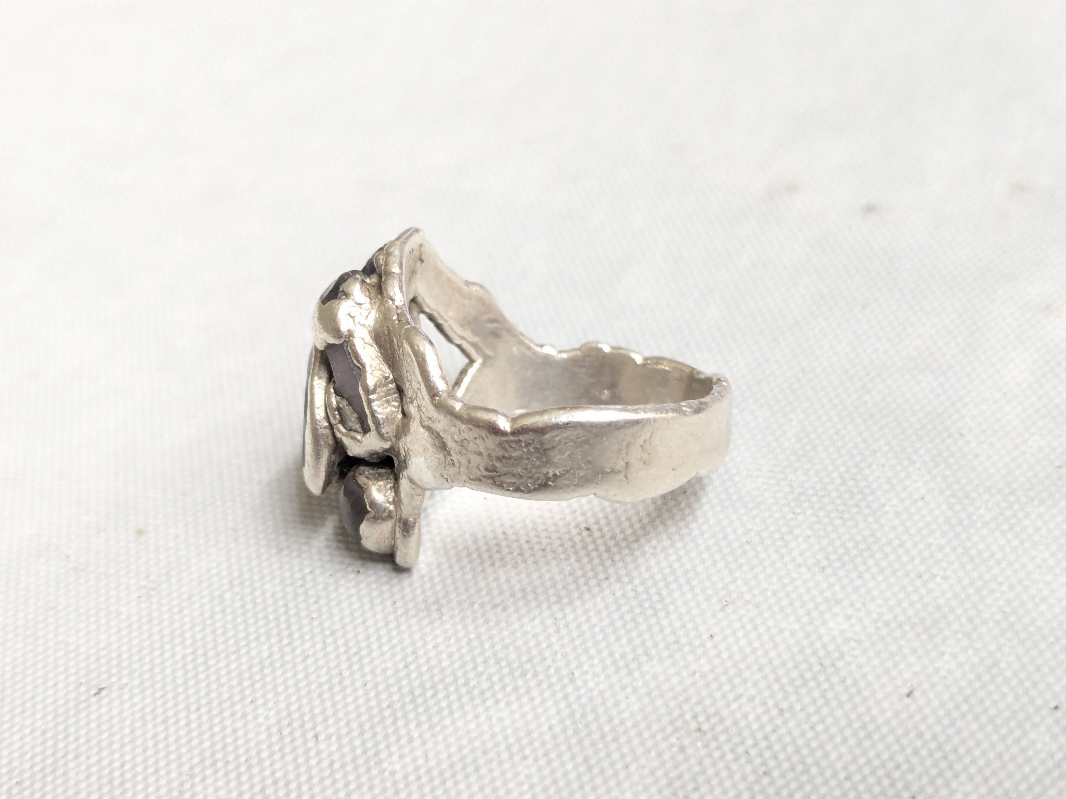 Jewelry Vintage Sterling Silver Ring Garnet Amethyst 7.75 Brutalist Size ONE SIZE - 2 Thumbnail