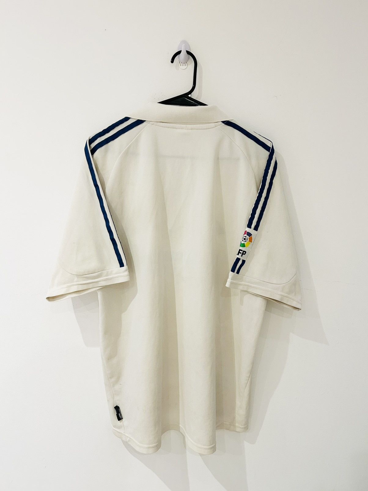 Adidas × Vintage Real Madrid 2001/02 Home jersey Size US L / EU 52-54 / 3 - 2 Thumbnail