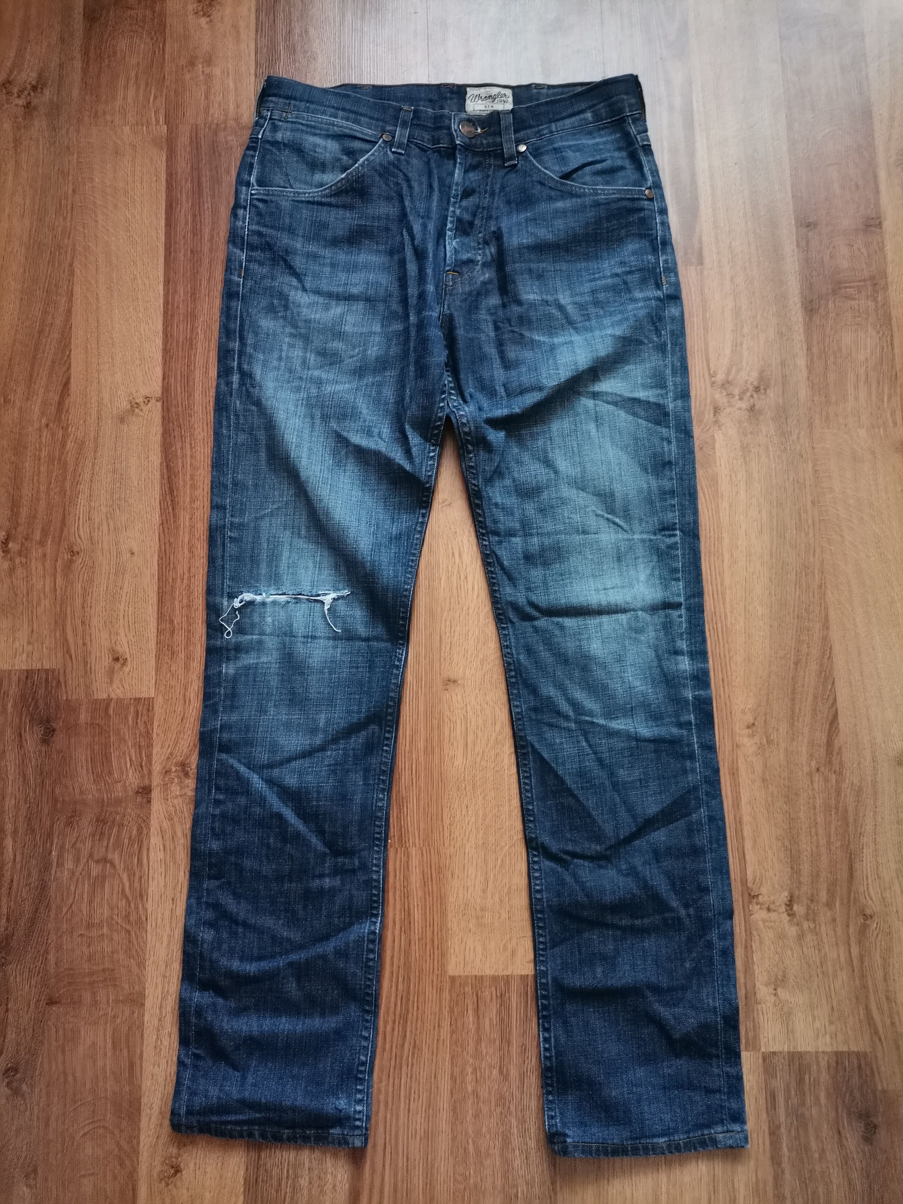 Wrangler Wrangler Ben Distressed Jeans Size US 31 - 1 Thumbnail