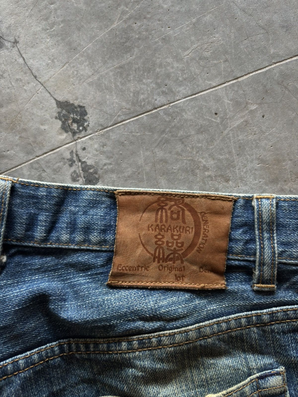 Karakuri Tamashii KARAKURI TAMASHII rusty distressed japanese sukajan tiger Size US 30 / EU 46 - 22 Thumbnail