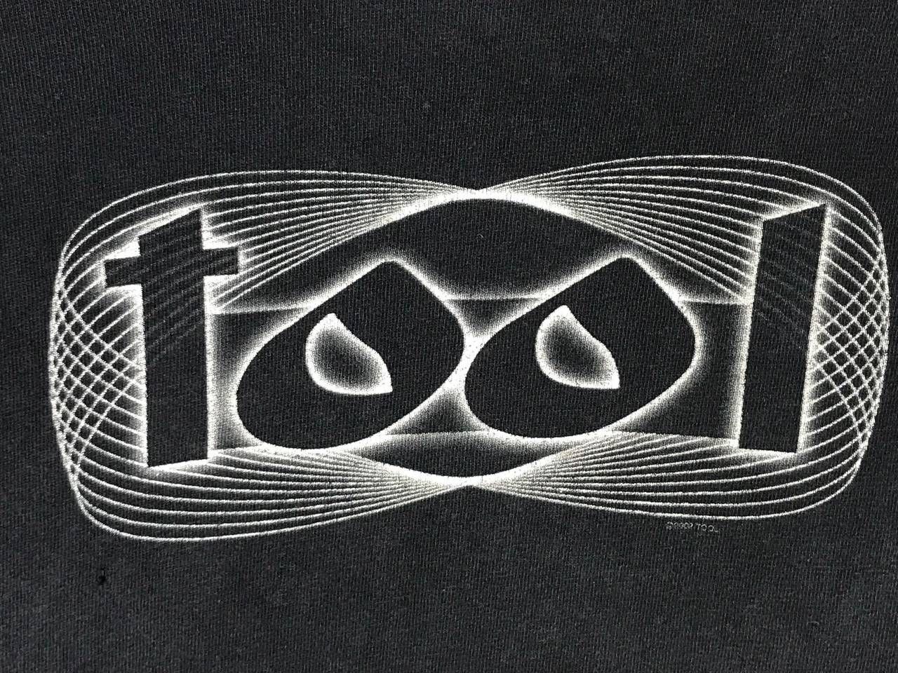 Band Tees Vintage 2002 tool band Size US XL / EU 56 / 4 - 3 Thumbnail