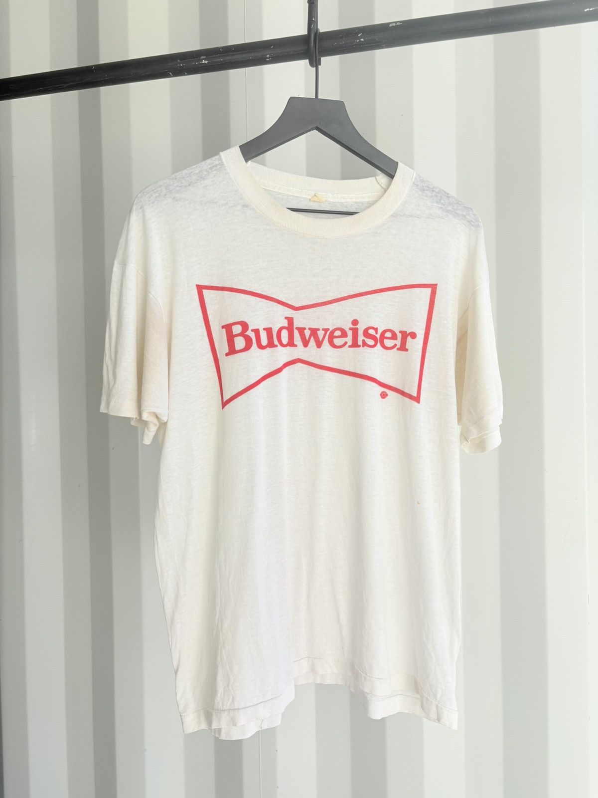 Vintage Vintage Budweiser Shirt Faded Distressed Paper thin Size US XL / EU 56 / 4 - 1 Thumbnail