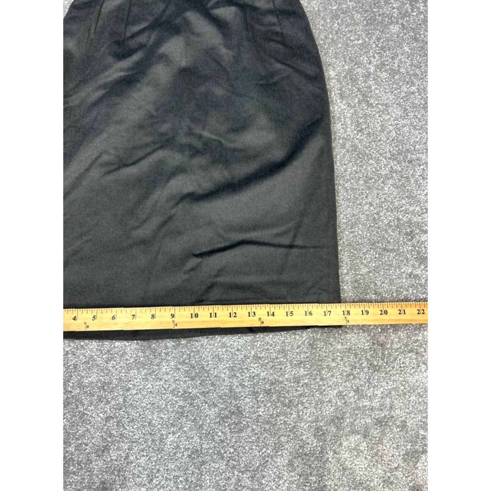 Yves Saint Laurent VINTAGE Yves Saint Laurent Encore Pencil Skirt Womens 6 Black Straight Back Slit Knee Length Wool Nylon Zipper Button Classic Modern 90s Mens Womens Size 28" / US 6 / IT 42 - 3 Thumbnail