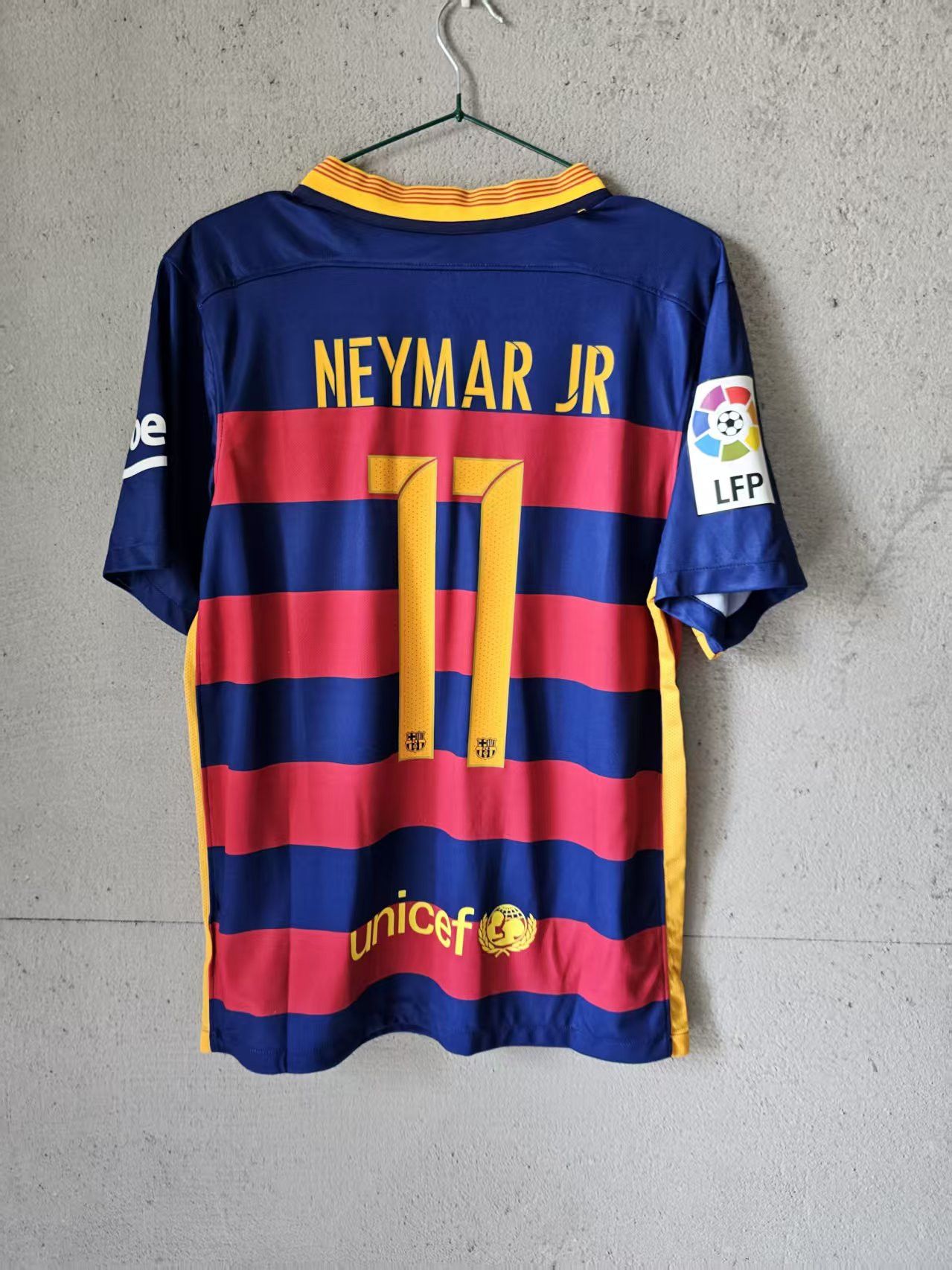 Other 2015 16 Barcelona #11 Neymar Jersey Home Size US S / EU 44-46 / 1 - 1 Thumbnail