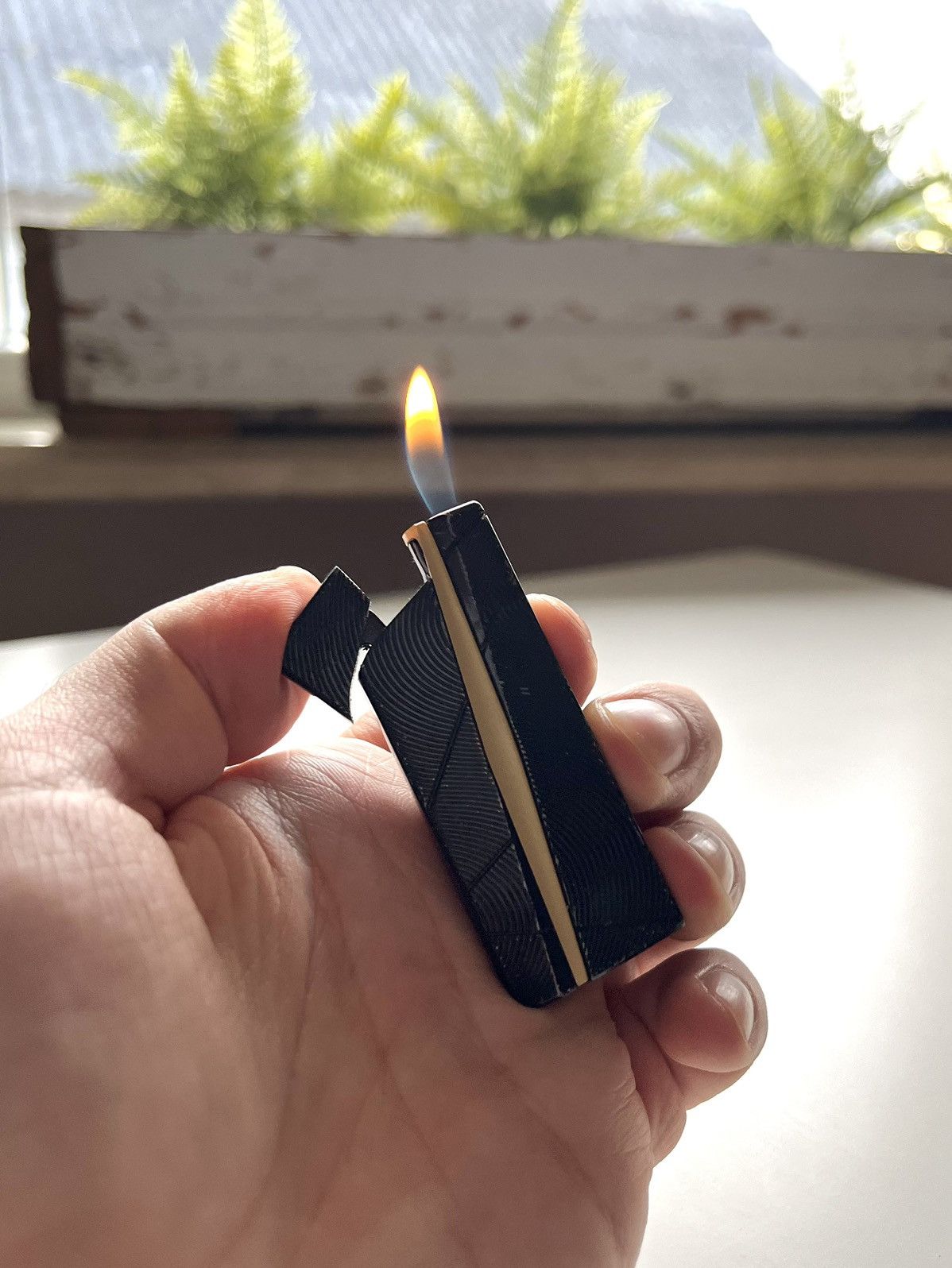 Marlboro ★0% TAX★ Y2K GEOMETRIC MARLBORO METAL FUTURISTIC LIGHTER Size ONE SIZE - 1 Thumbnail