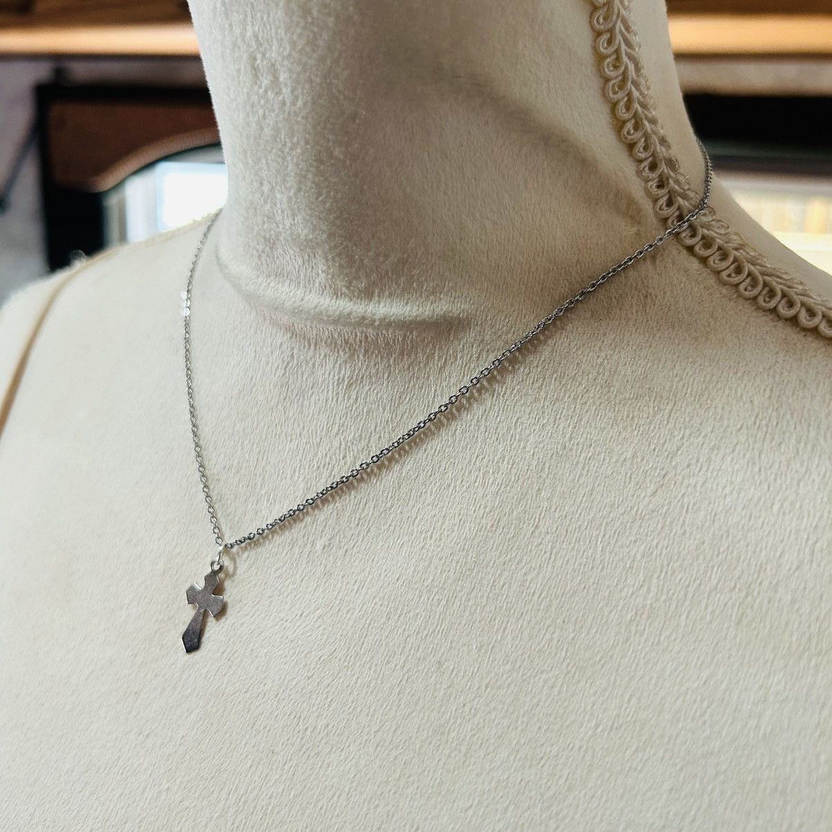 Handmade Handcrafted vintage delicate silver cross pendant necklace Size ONE SIZE - 3 Thumbnail