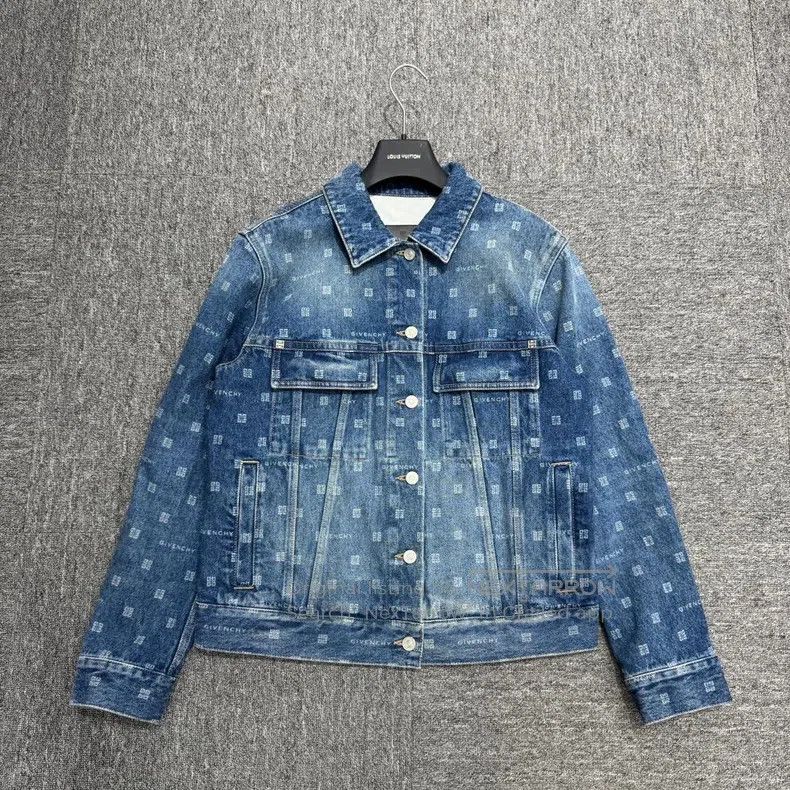 Givenchy Givenchy All-Over Logo Denim Jacket Size US S / EU 44-46 / 1 - 1 Thumbnail