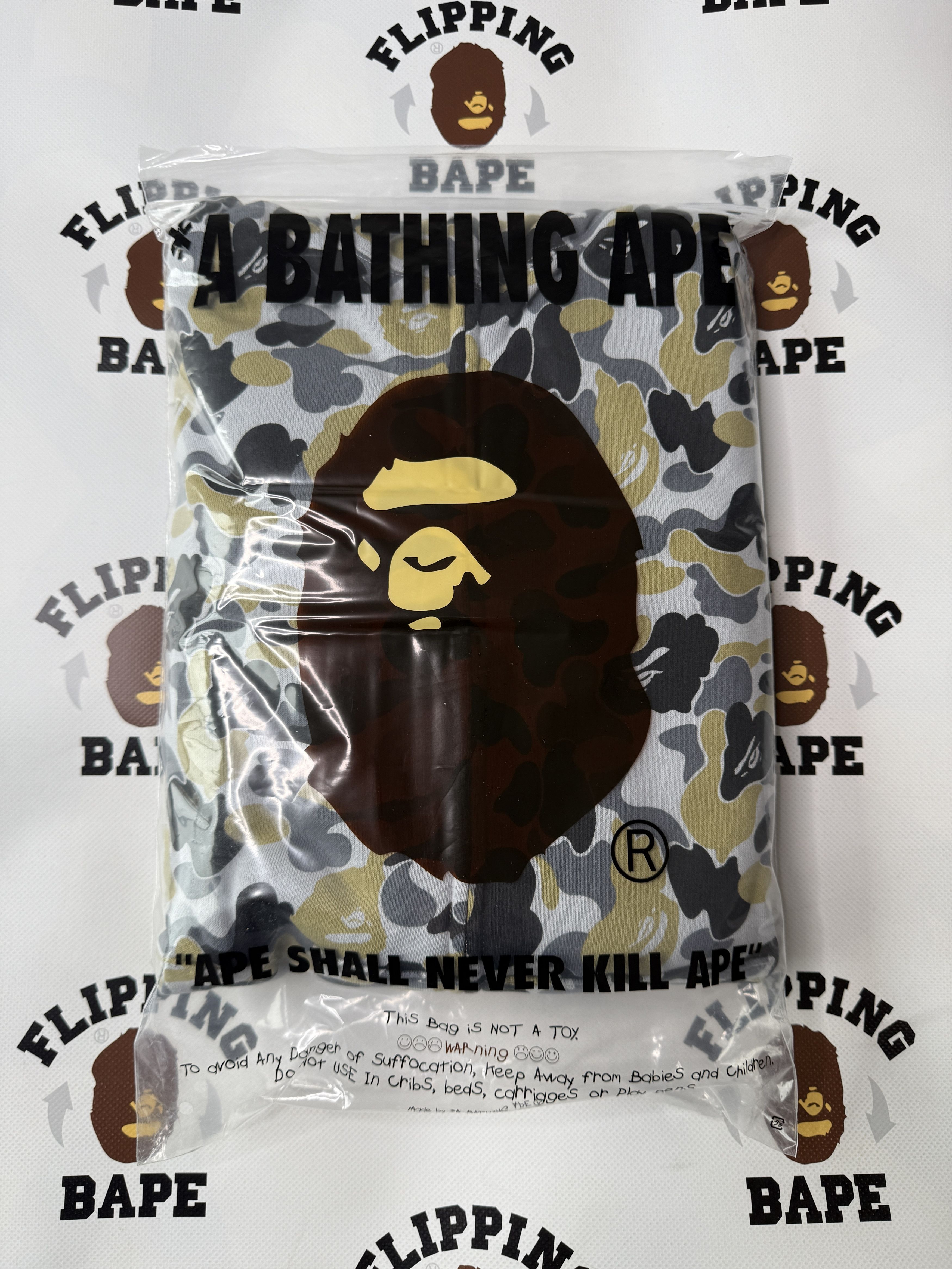 Bape BAPE STORE GINZA SEPARATE SHARK FULL ZIP HOODIE Size US L / EU 52-54 / 3 - 17 Thumbnail
