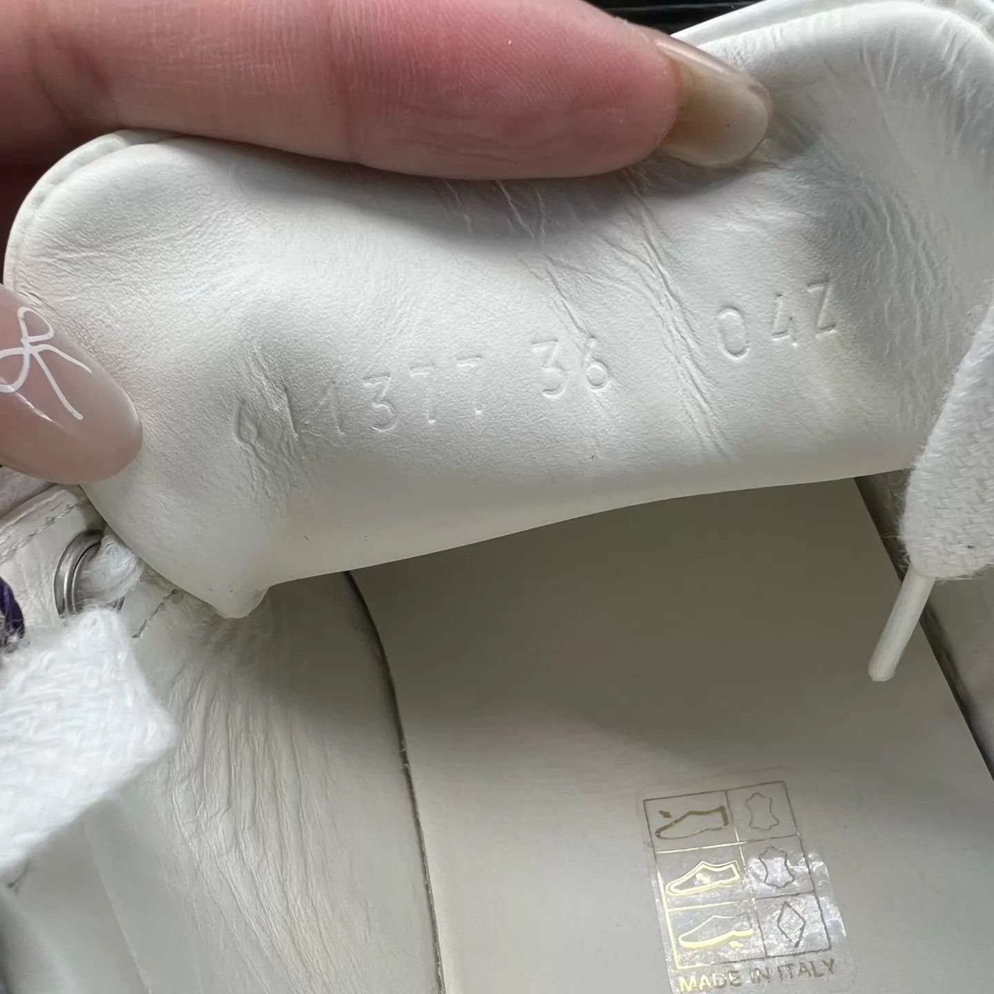 Gucci Gucci Ace Cherry White Sneaker 36 Near Mint Original Box Size US 5.5 / IT 35.5 - 5 Thumbnail