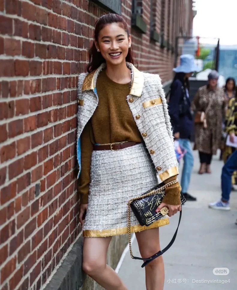 Chanel Chanel 19A Egyptian series pineapple pattern gold skirt Size 25" / US 0 / IT 36 - 7 Thumbnail