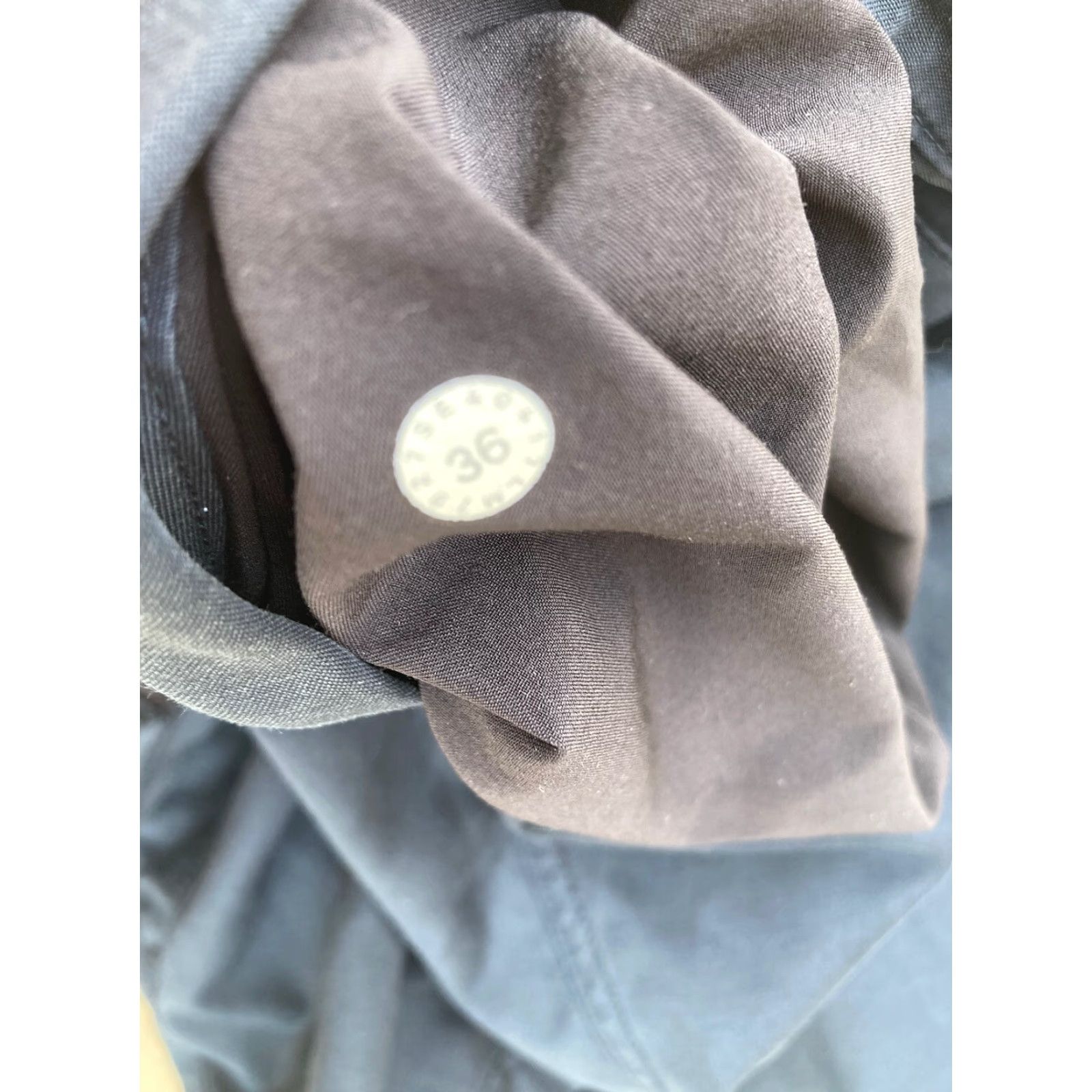 Lululemon VINTAGE? No. Size US 36 / EU 52 - 5 Thumbnail