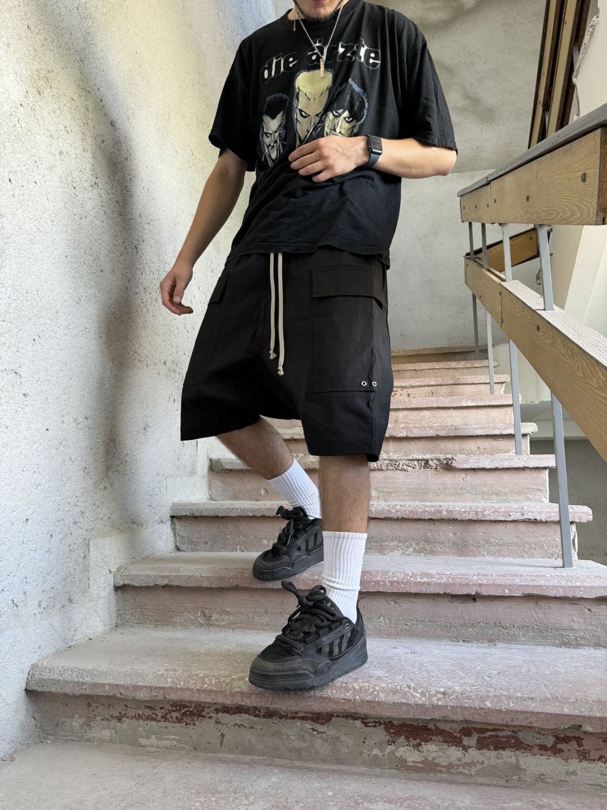 Rick Owens RARE SIZE RICK OWENS CARGO SHORTS Size US 28 / EU 44 - 23 Thumbnail