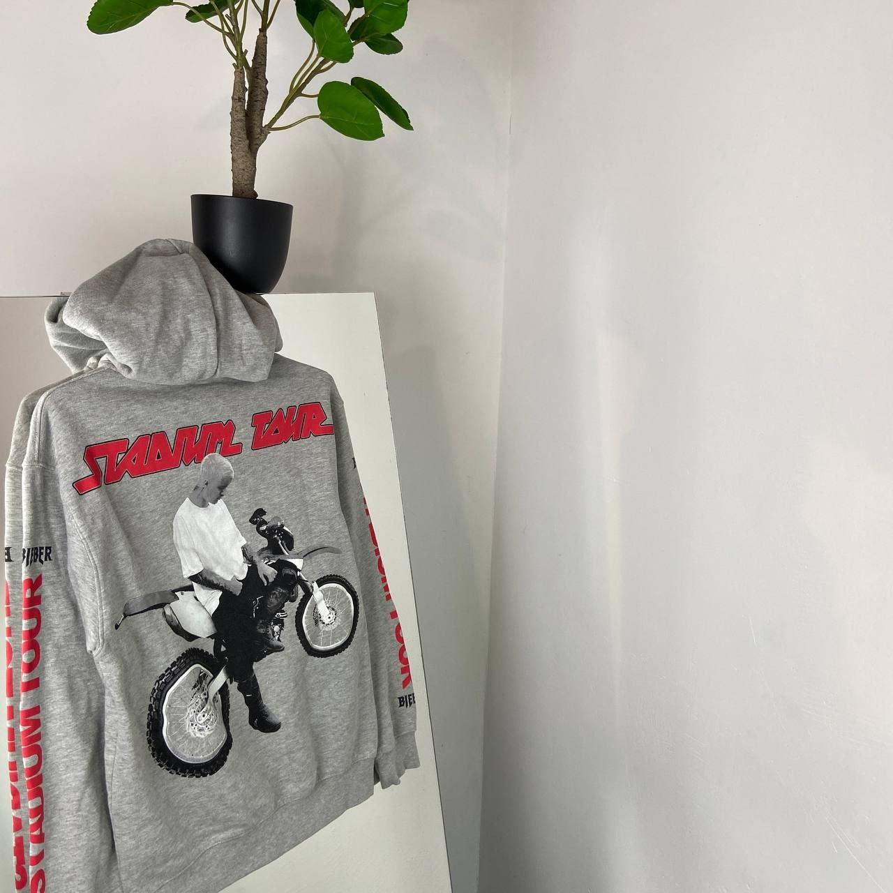 Justin Bieber Justin Bieber Purpose Tour 2017 Music Hoodie Size US S / EU 44-46 / 1 - 1 Thumbnail