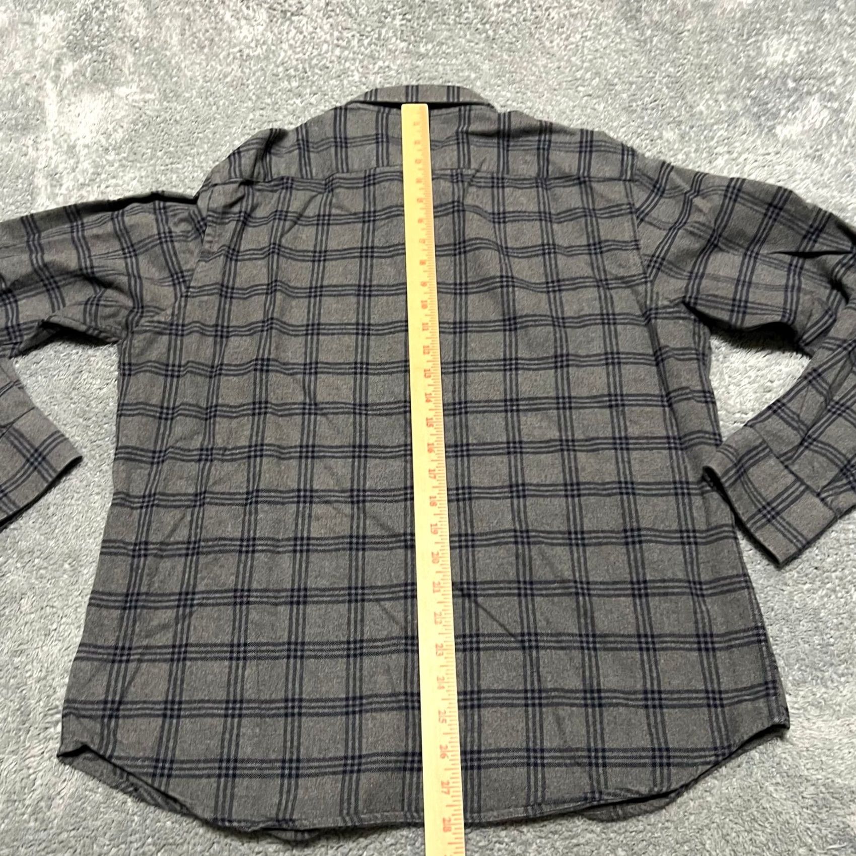UNTUCKit UNTUCKit Flannel Shirt Mens Large Gray Plaid Button Up Long Sleeve Mens L Gray Plaid Shirt Size US L / EU 52-54 / 3 - 5 Thumbnail