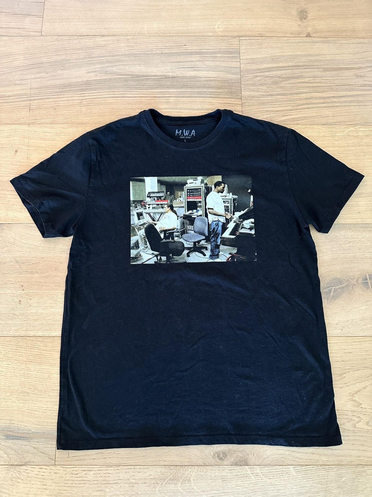 Kanye West Kanye West x Mike Dean M.W.A Studio T-Shirt Large Sold Out Size US L / EU 52-54 / 3 - 4 Thumbnail