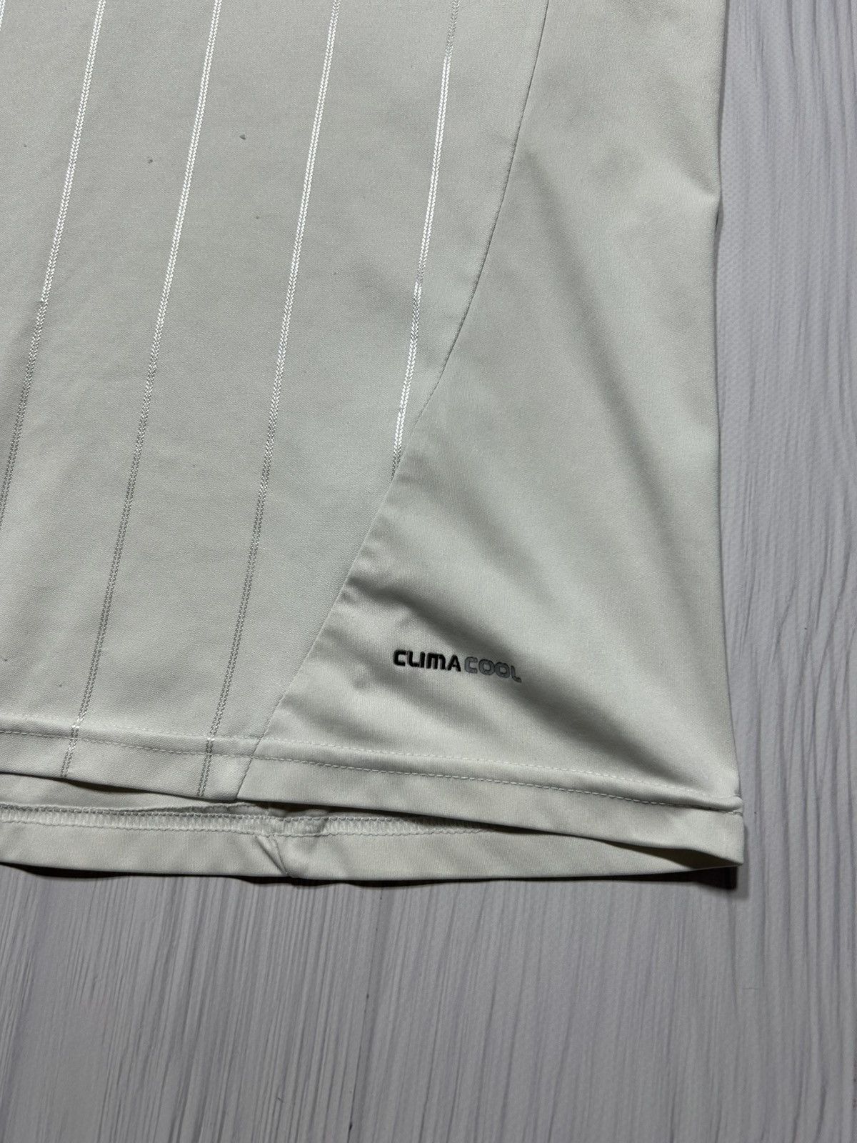 Adidas Real Madrid Benzema #9 Adidas Soccer Jersey Size M Size US M / EU 48-50 / 2 - 5 Thumbnail