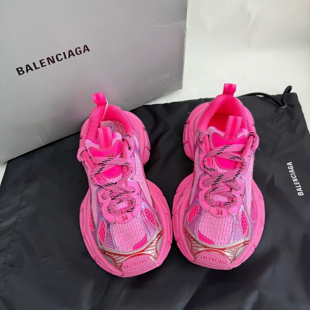 Balenciaga Balenciaga Polyester Red Lowtop Sneakers us_4 Women Size US 4 / IT 34 - 1 Thumbnail