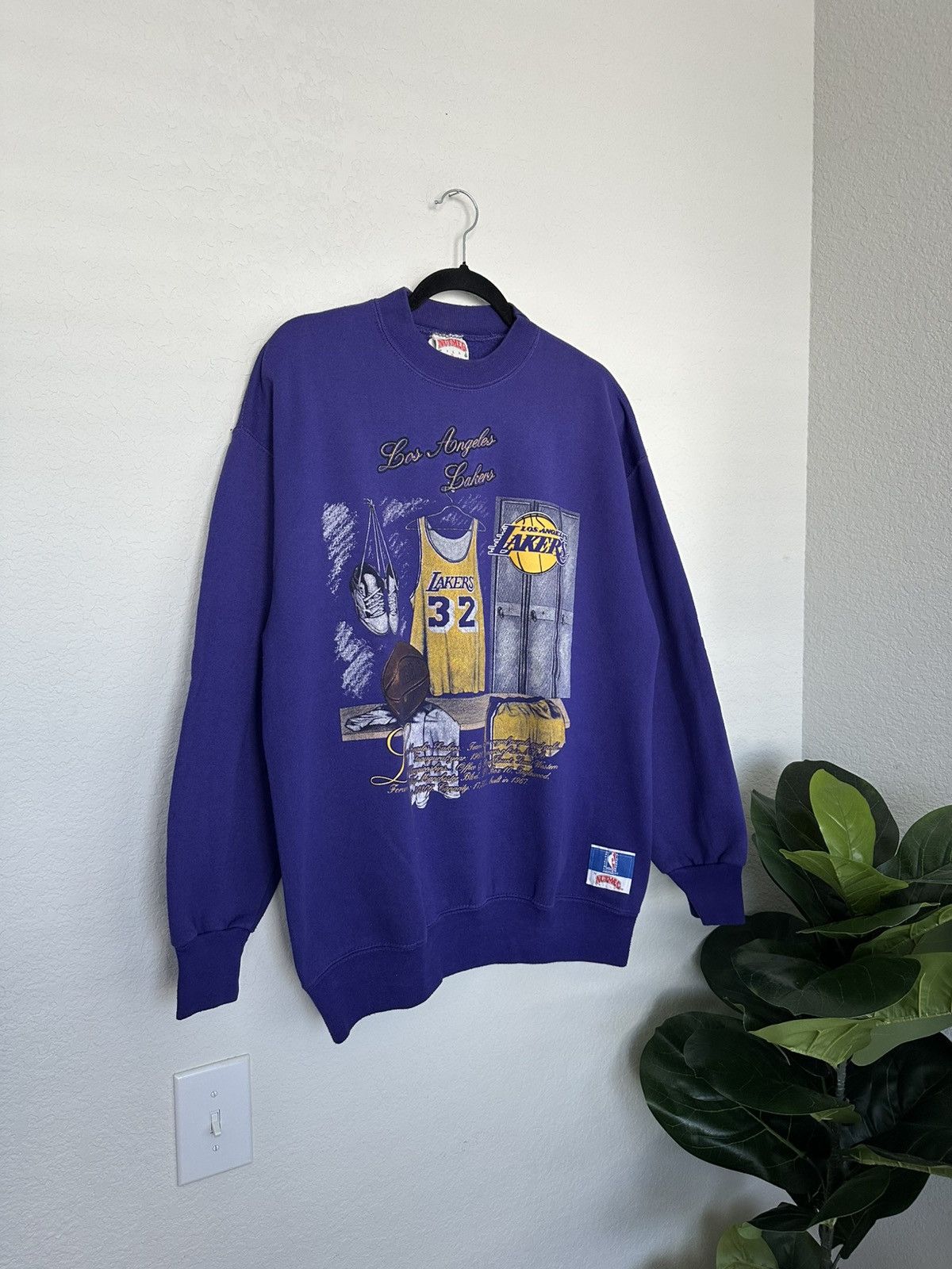 NBA × Nutmeg Crazy Vintage 90s Lakers Magic Johnson Nutmeg Crewneck Rare Size US XL / EU 56 / 4 - 1 Thumbnail