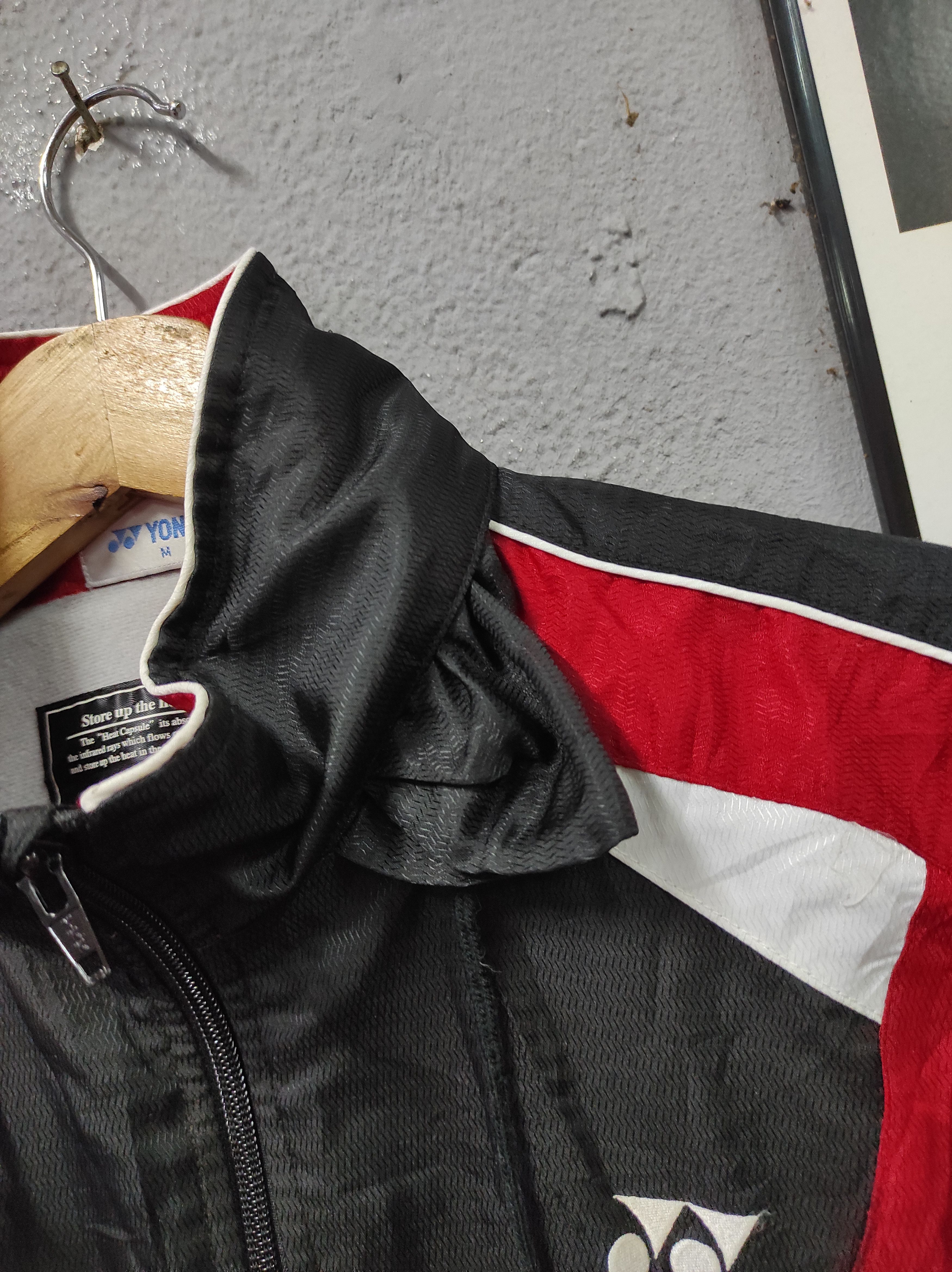 Japanese Brand YONEX HEAT CAPSULE MULTICOLOUR LIGHT JACKET HOODED Size US M / EU 48-50 / 2 - 6 Thumbnail
