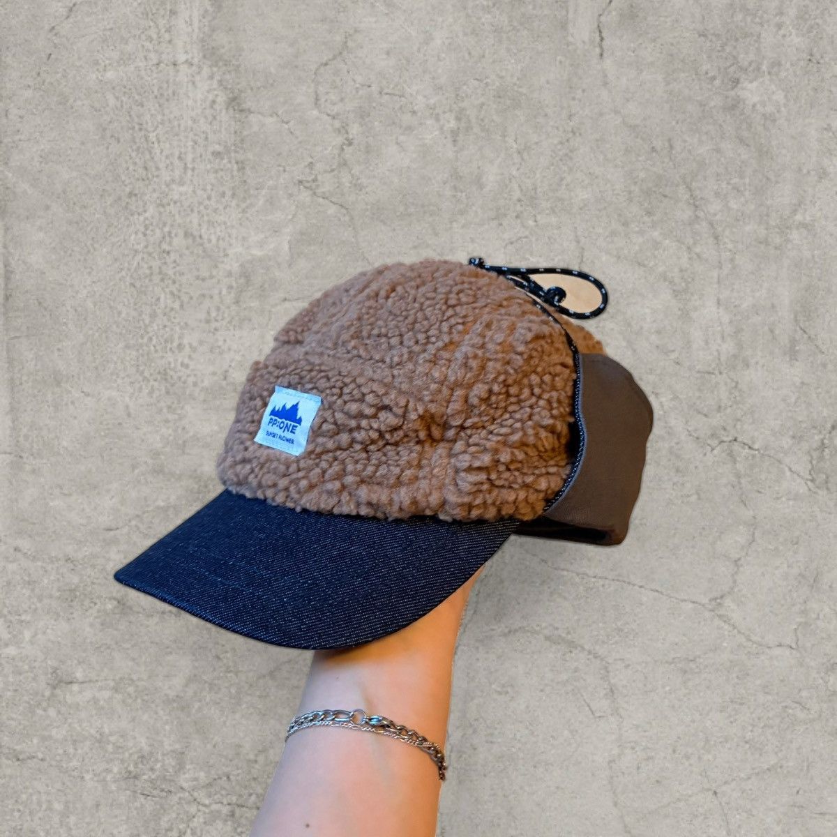 Japanese Brand Ear flap trapper Russian winter hat in brown. One size Size ONE SIZE - 1 Thumbnail