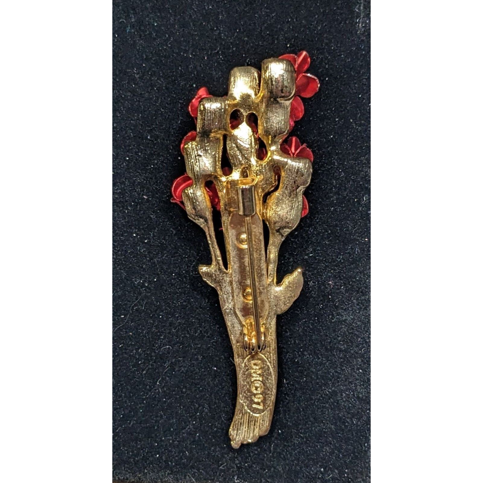 Other Vintage 90s Romantic DM Red Rose Bouquet Brooch Size ONE SIZE - 4 Thumbnail