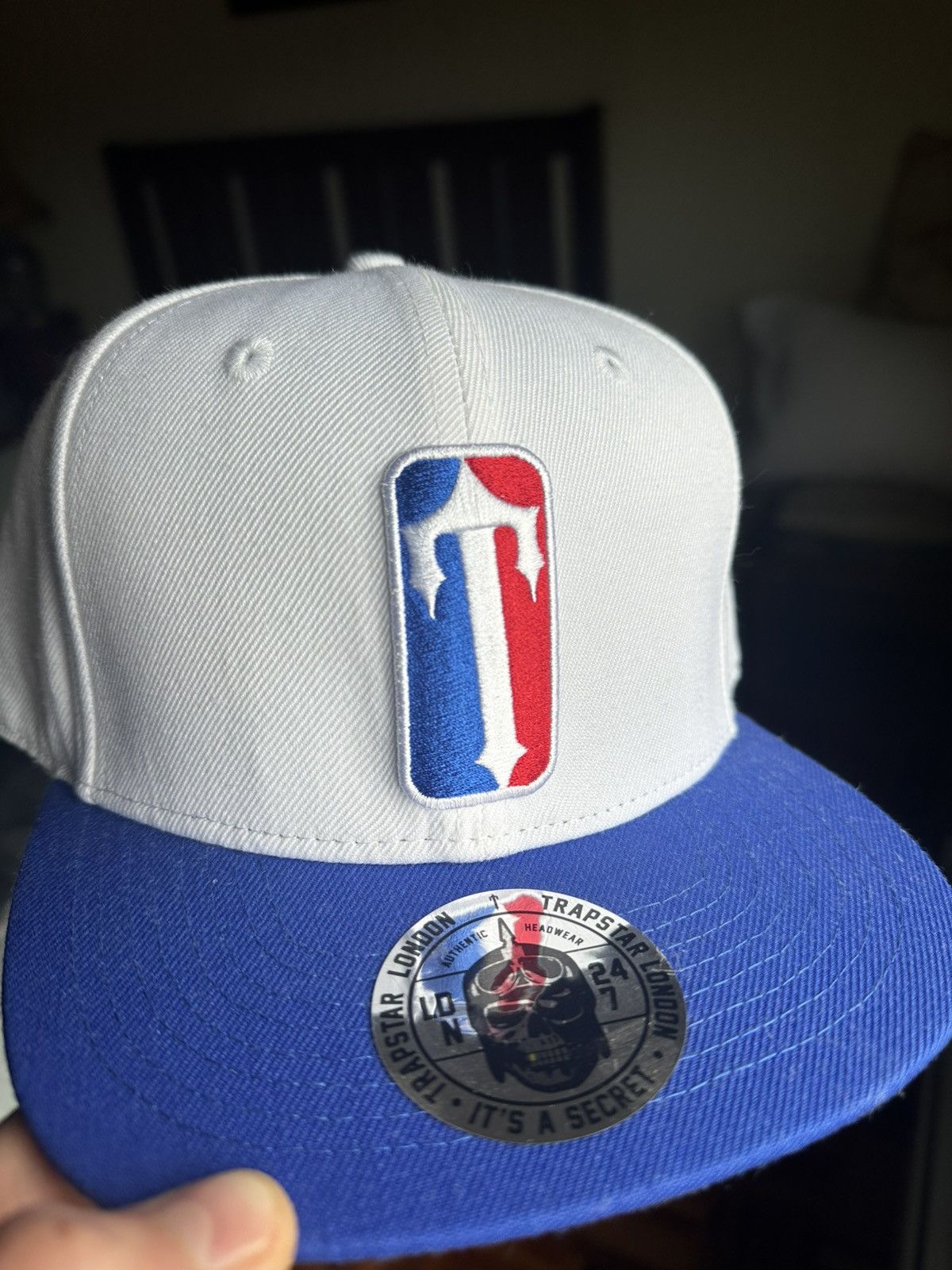 Trapstar London Trapstar London Snapback Hat White Blue Logo Adjustable Cap Size ONE SIZE - 6 Thumbnail
